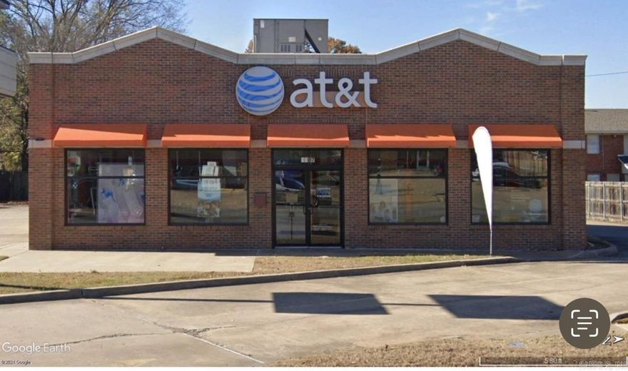 Prime Commercial Building in High-Visibility Location. This excellent investment property situated in the heart of Russellville, it benefits from exceptional visibility and strong daily traffic flow, ensuring high exposure. The building has a 7.2% Cap Rate and is currently leased to AT&T, which has been a reliable tenant for years.  Don’t miss out on this fantastic opportunity to own a high-performing property in a thriving area!