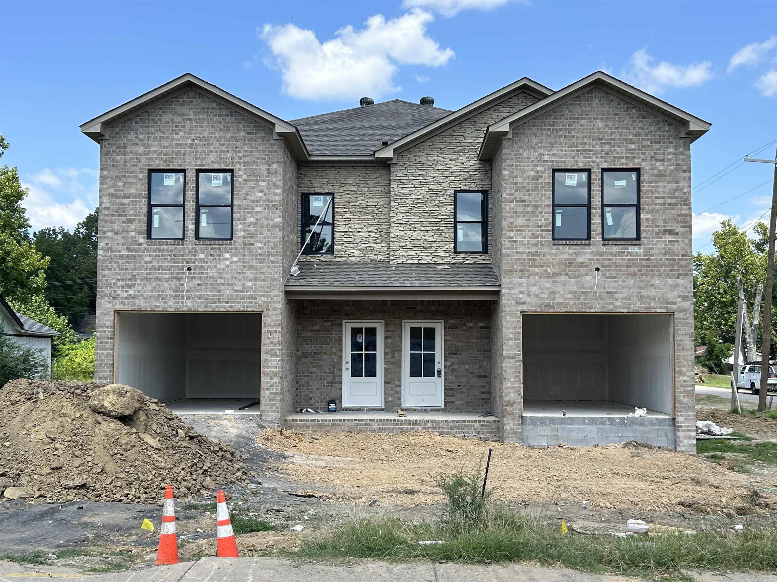Look at these beauties! All brick/stone NEW CONSTRUCTION DUPLEXES in the heart of Jacksonville! Each unit is 3bed/2 1/2 bath! One car garage opens into the downstairs living space with a half bath for convenience. Upstairs contains primary bedroom at the back with its own bathroom and walk-in closet. The two additional bedrooms have a Jack-and-Jill bathroom between them. Hall laundry makes for the ultimate in convenience! Luxury vinyl throughout will make this renter-ready! SEE AGENT REMARKS!