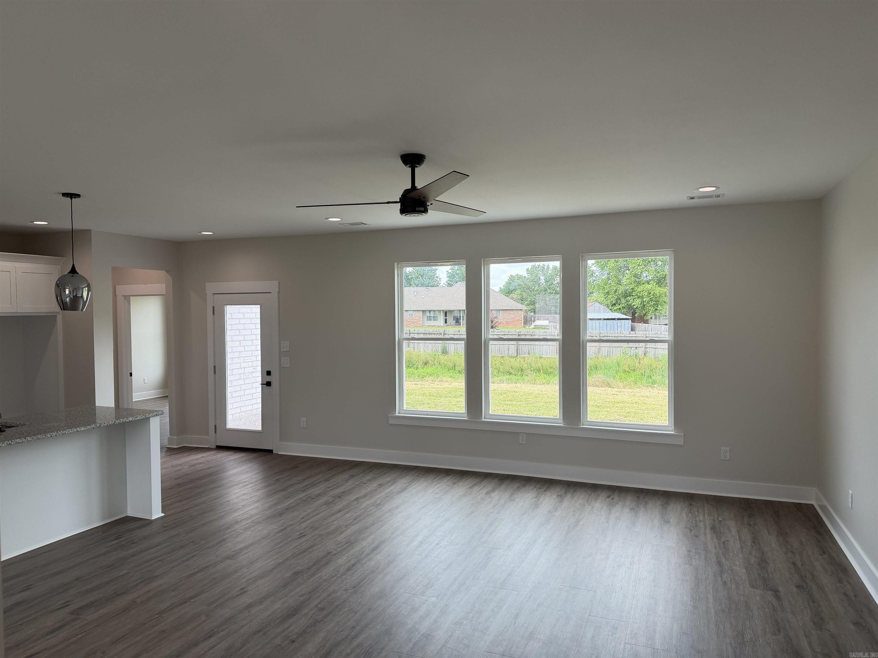 DOVE CREEK - Residential