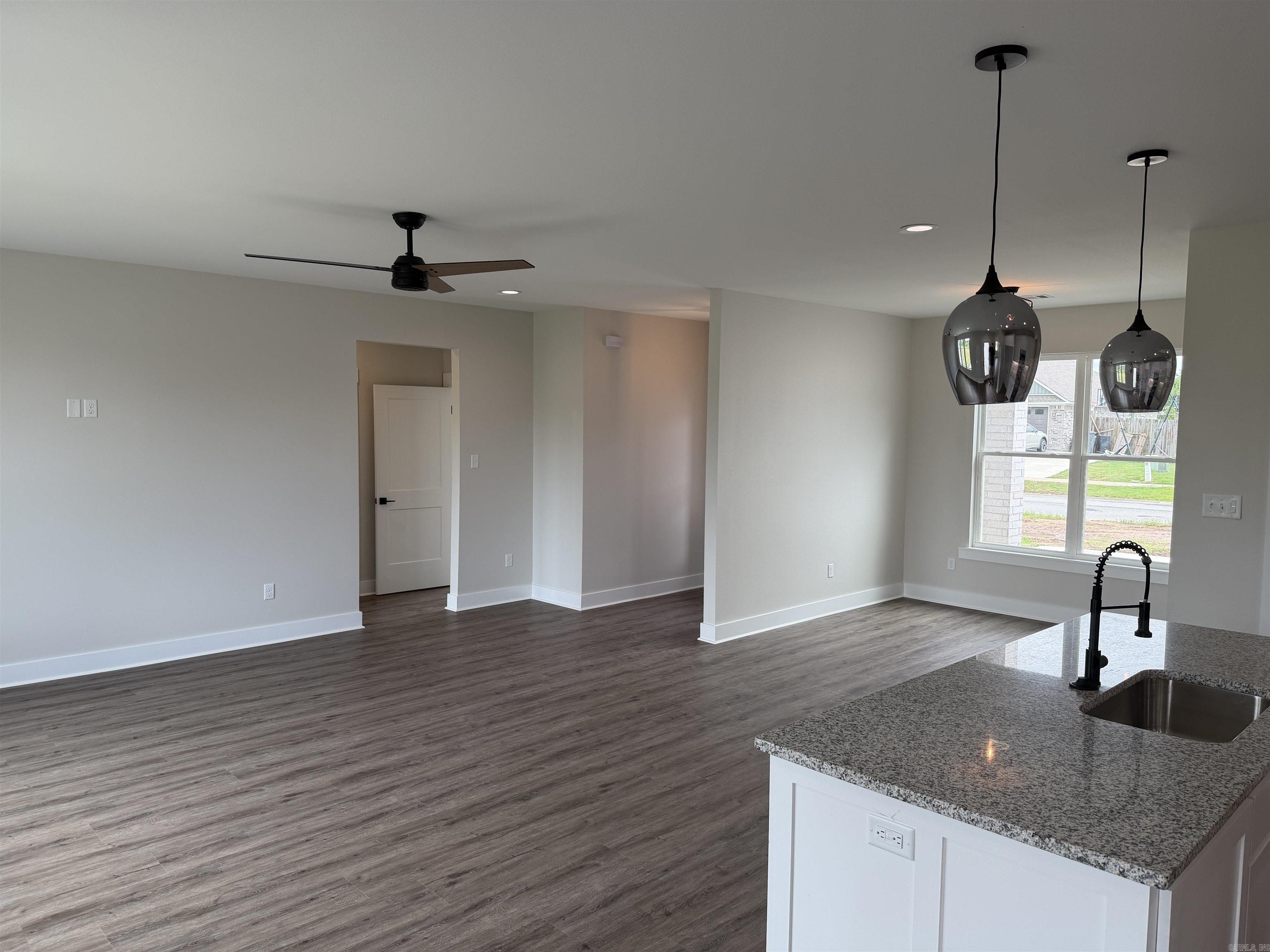 DOVE CREEK - Residential