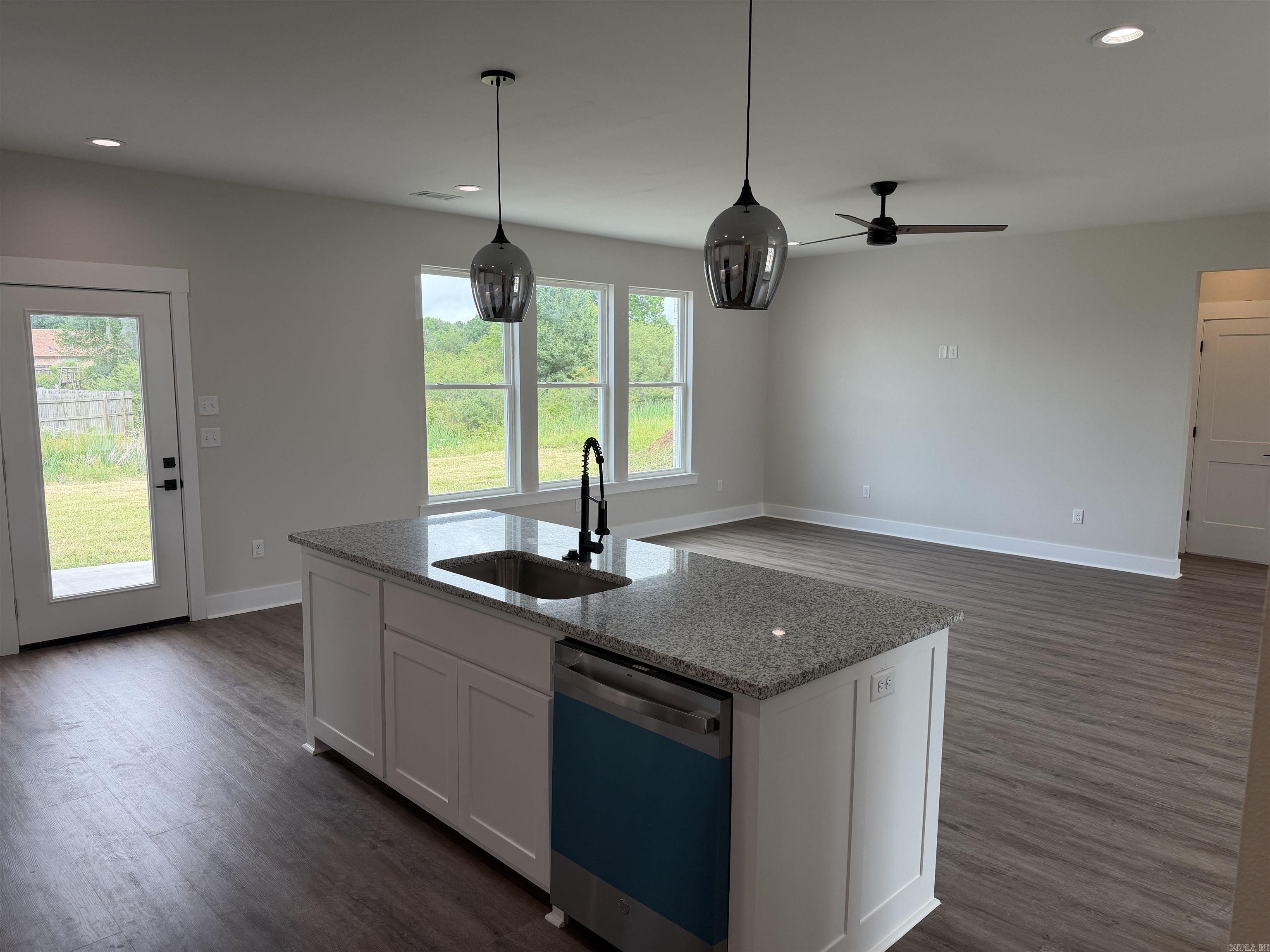 DOVE CREEK - Residential