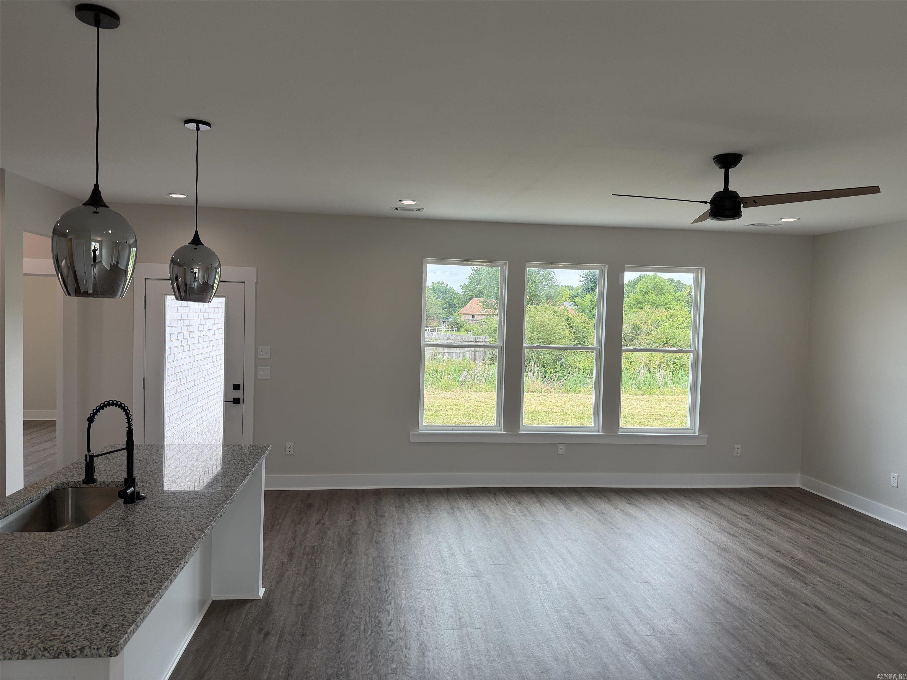 DOVE CREEK - Residential