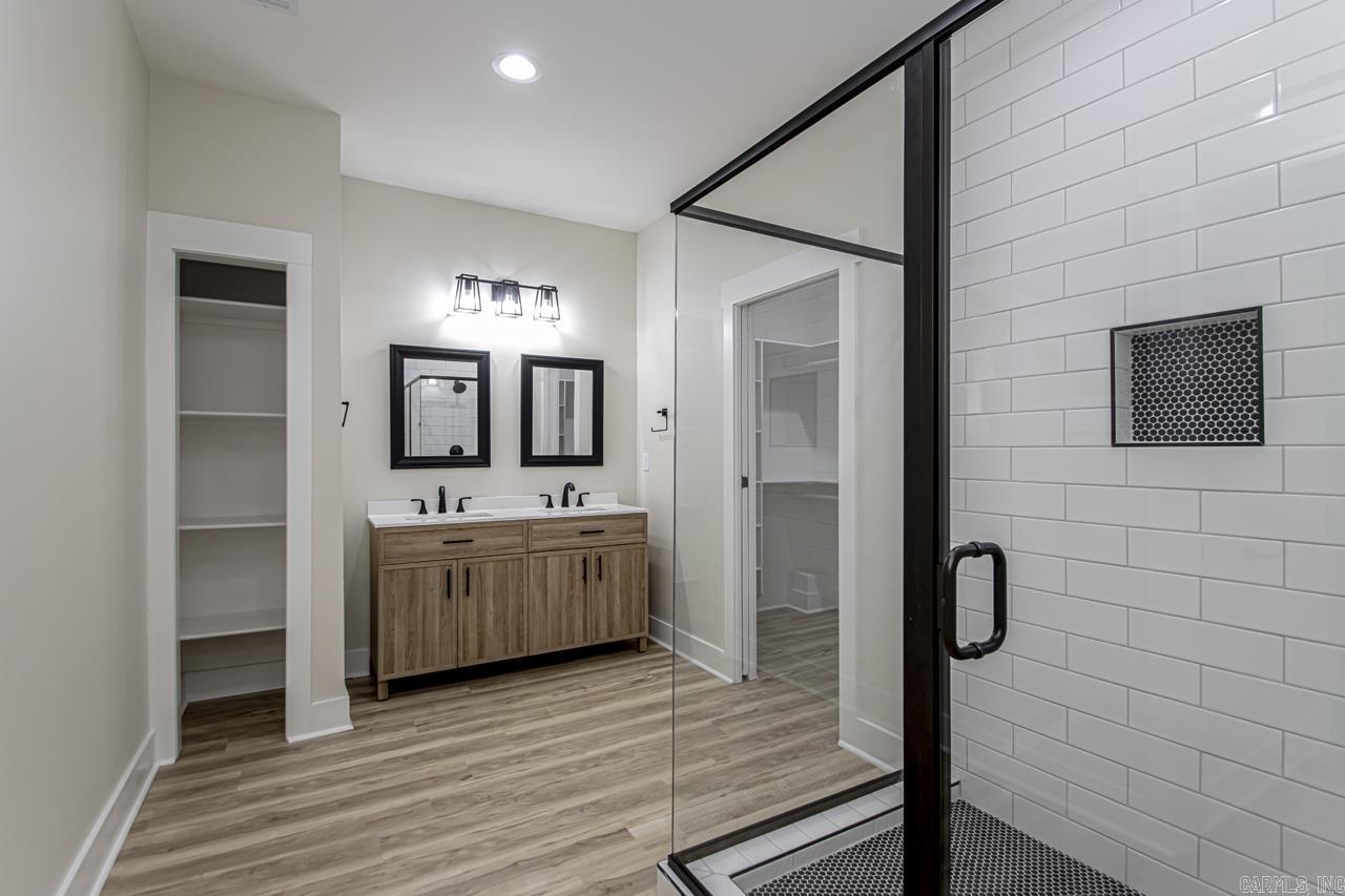 WALNUT VALLEY - Residential