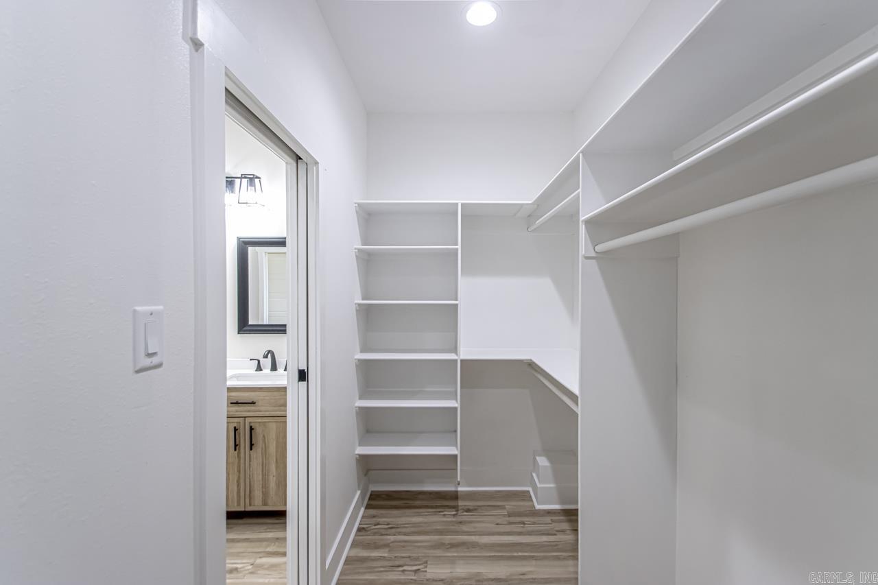 WALNUT VALLEY - Residential