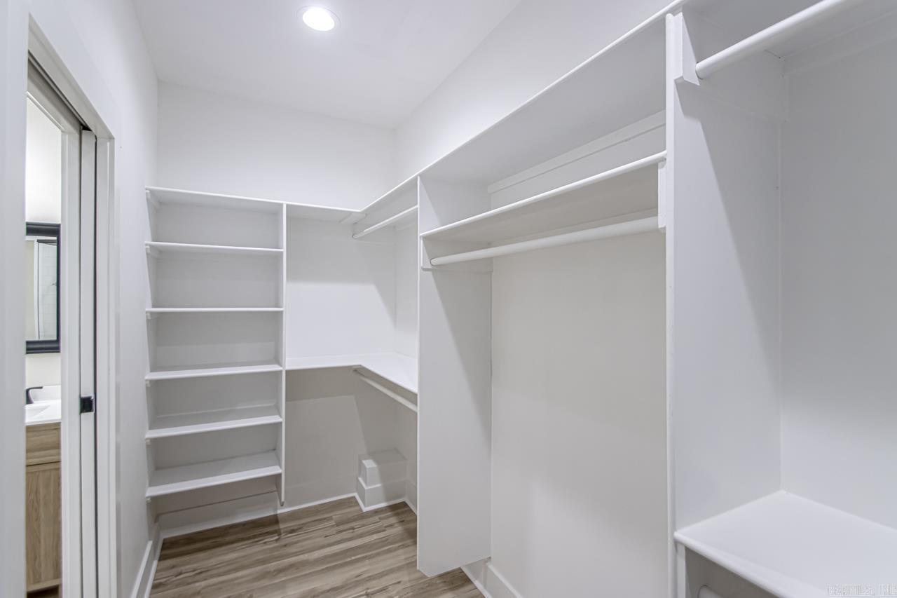 WALNUT VALLEY - Residential