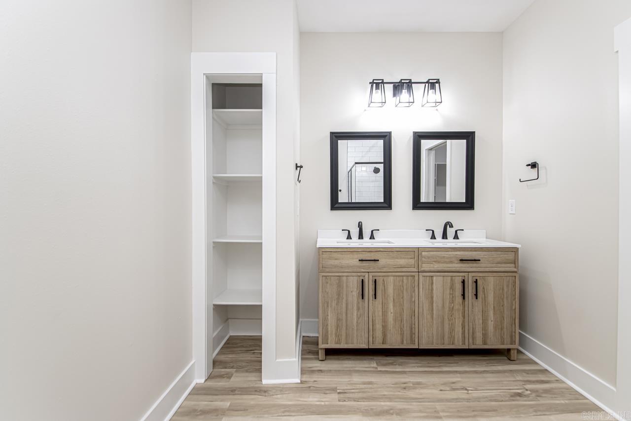 WALNUT VALLEY - Residential