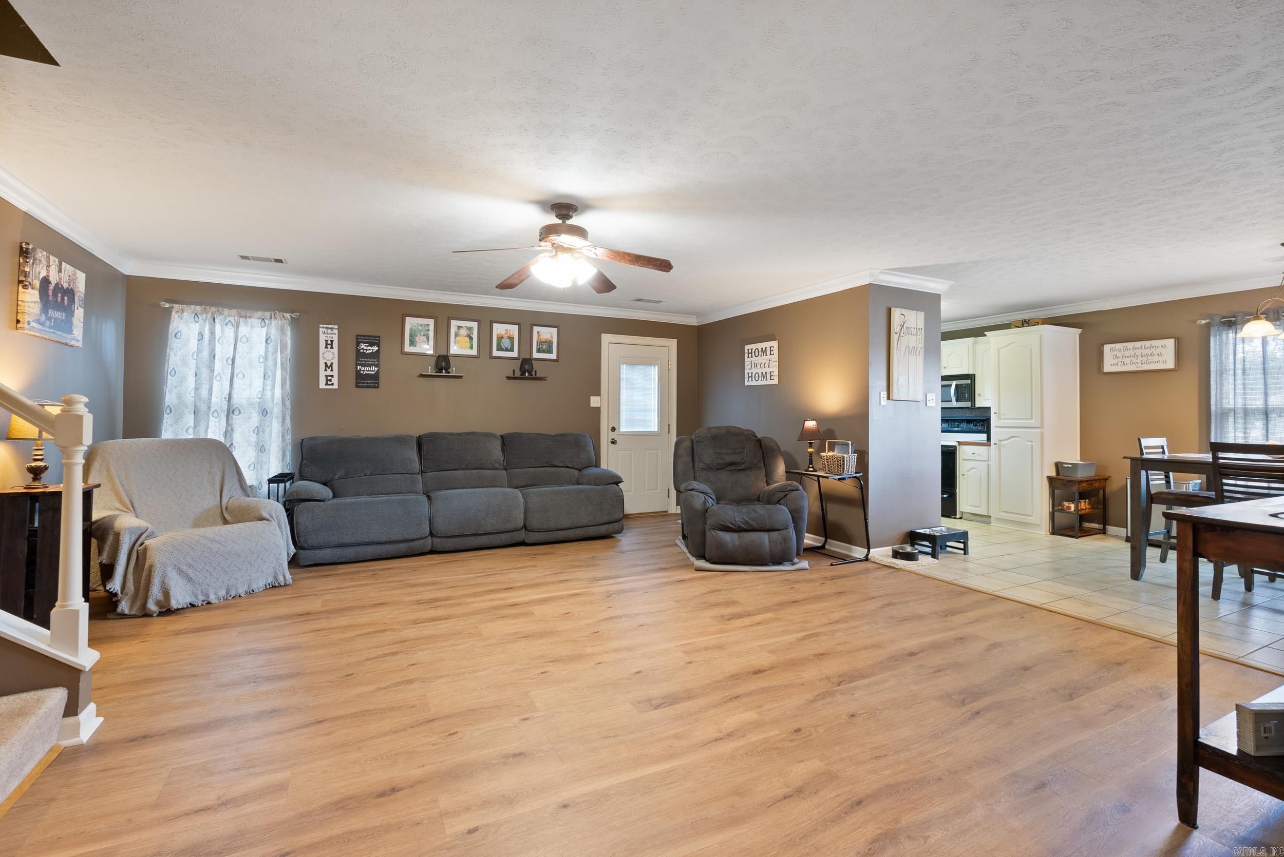 HUNTERS RUN - Residential