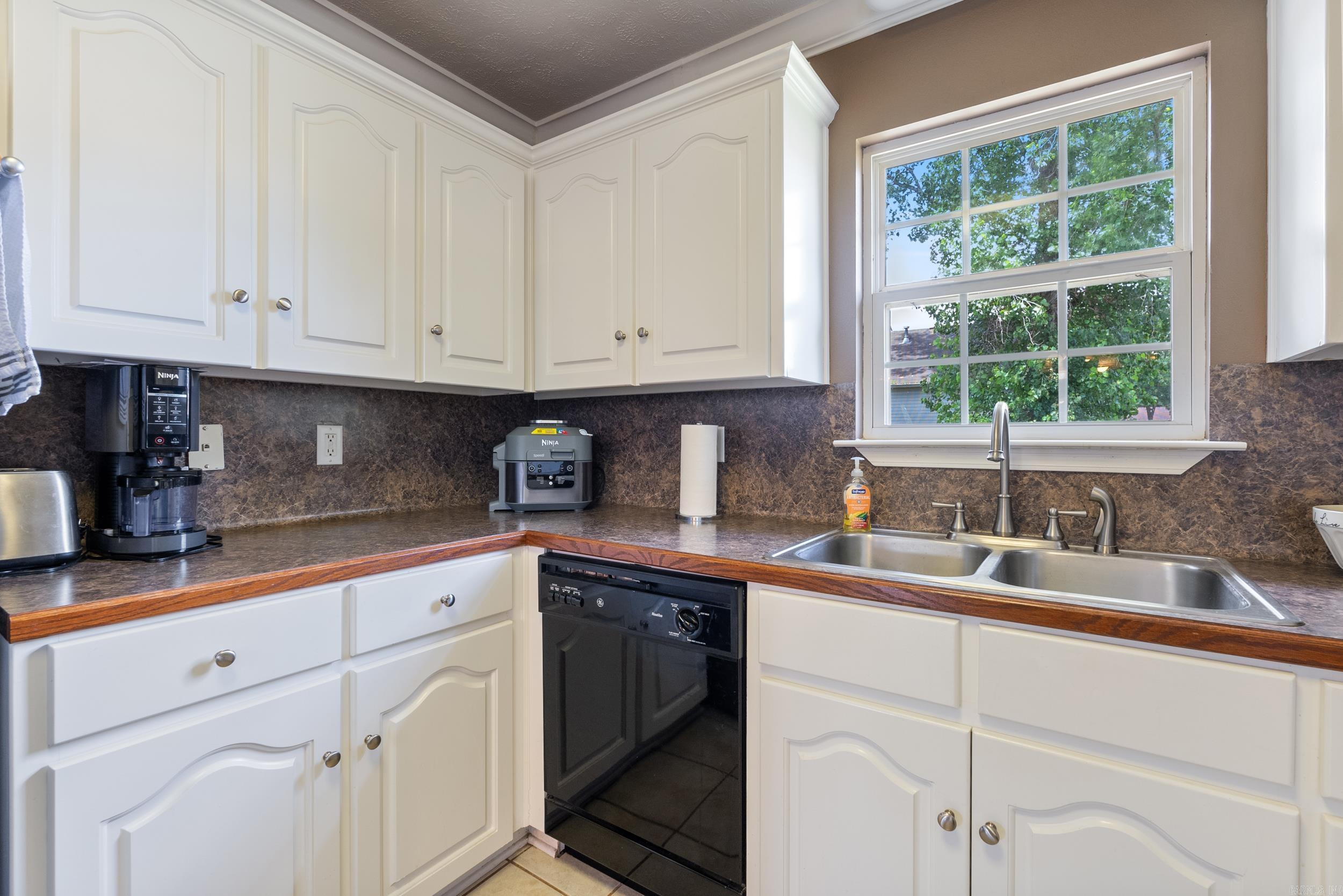 HUNTERS RUN - Residential