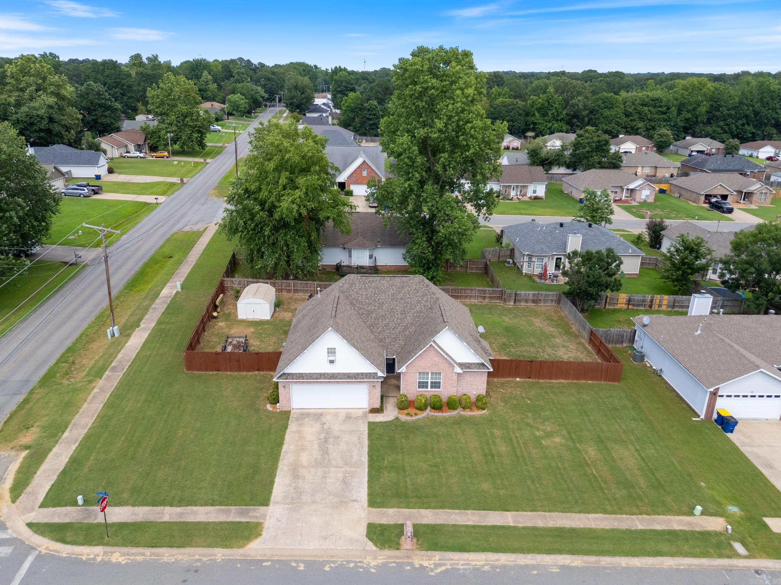 HUNTERS RUN - Residential