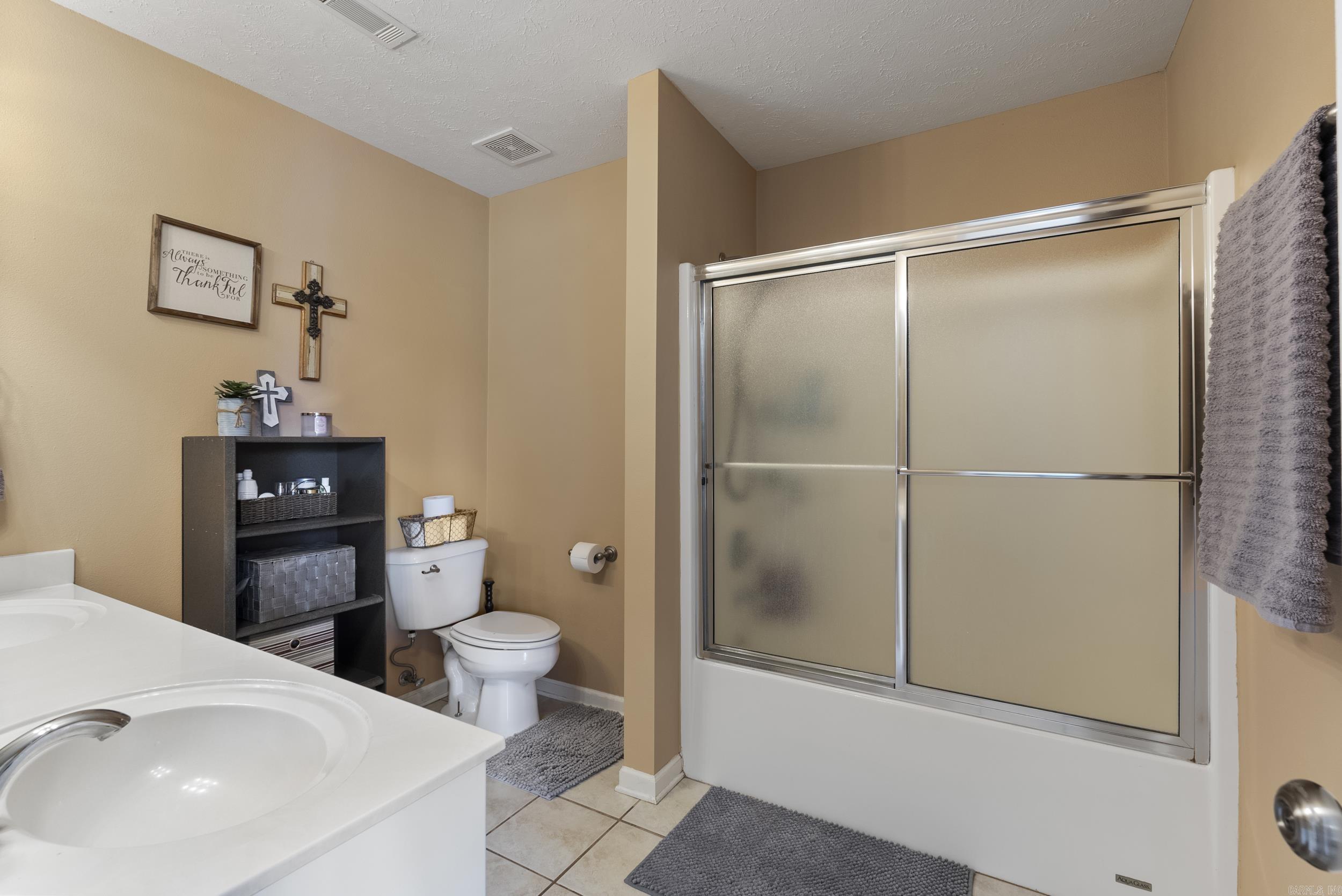 HUNTERS RUN - Residential