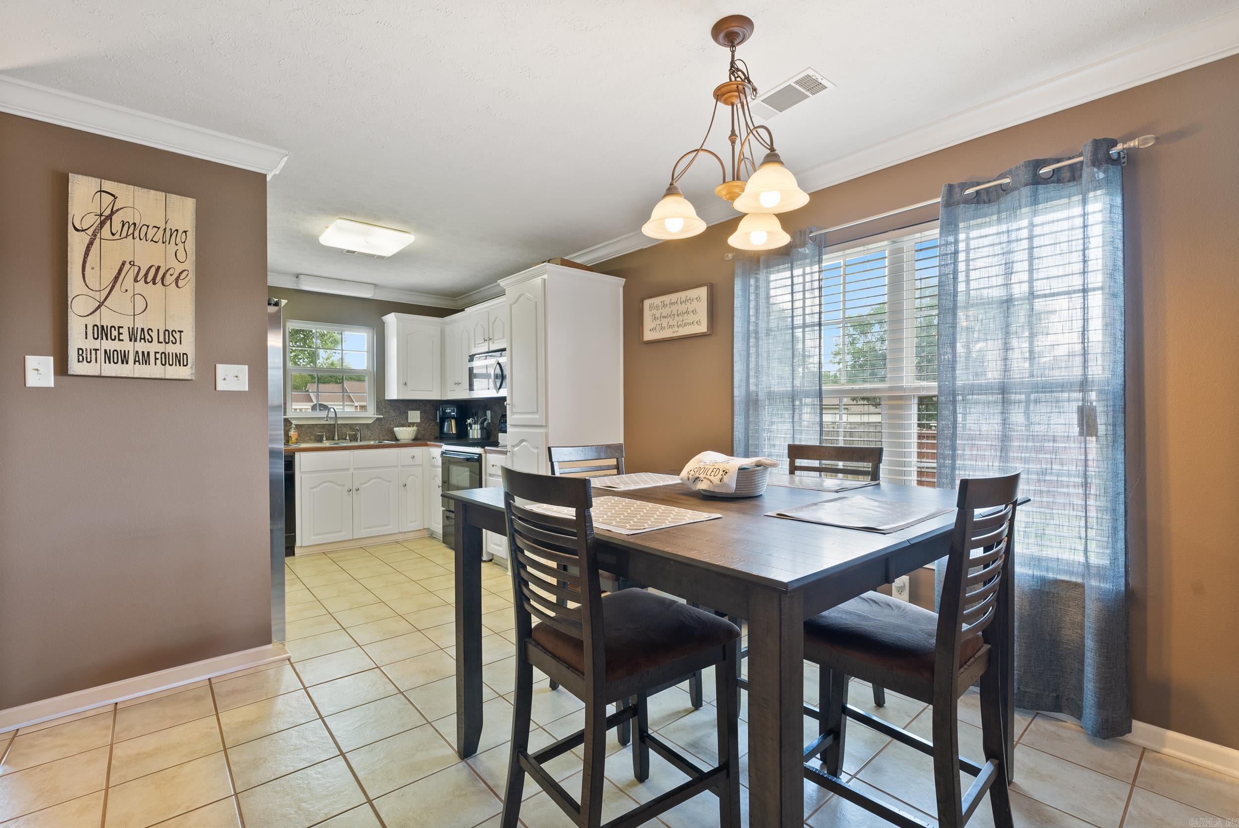 HUNTERS RUN - Residential