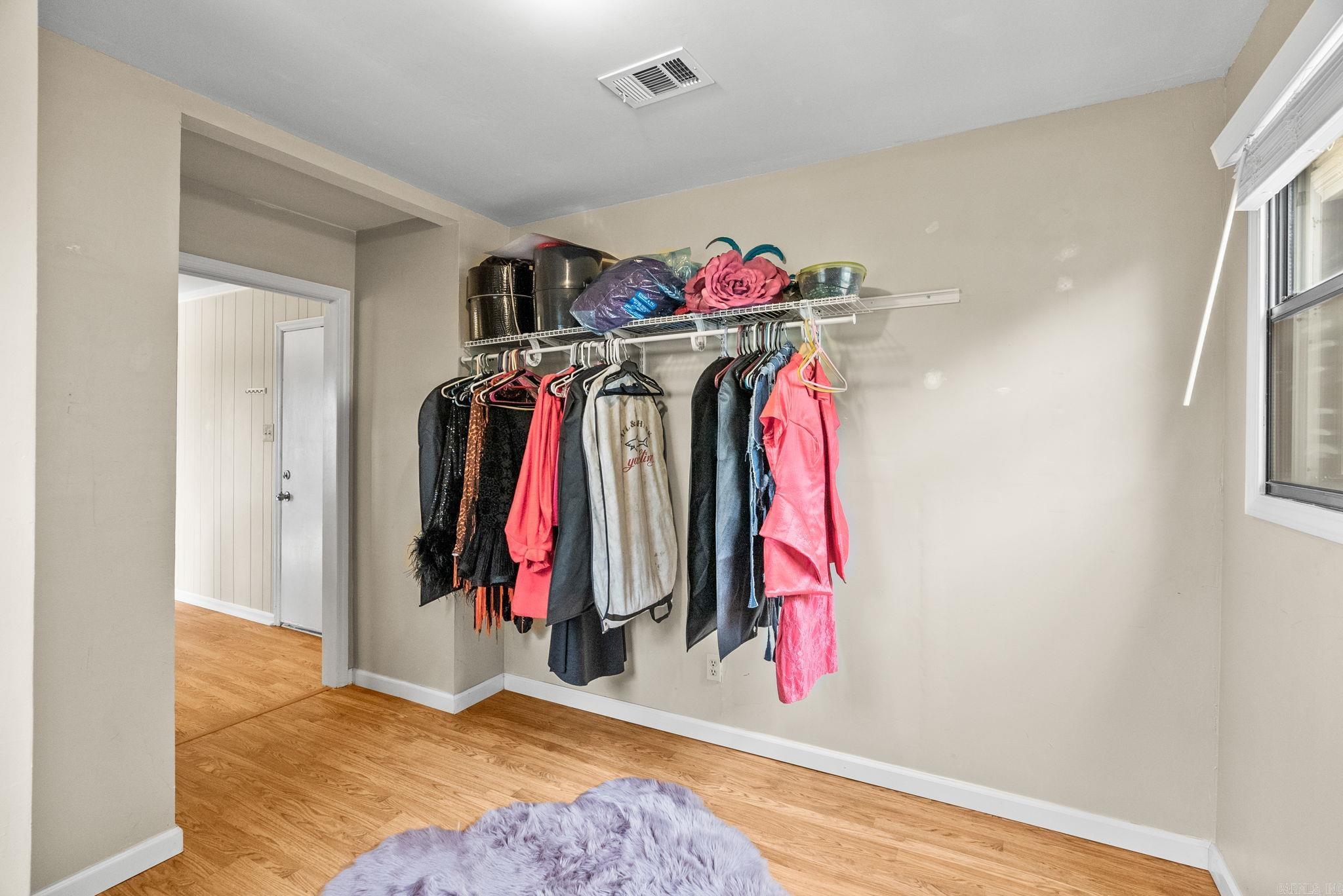 PLEASANT FOREST - Residential