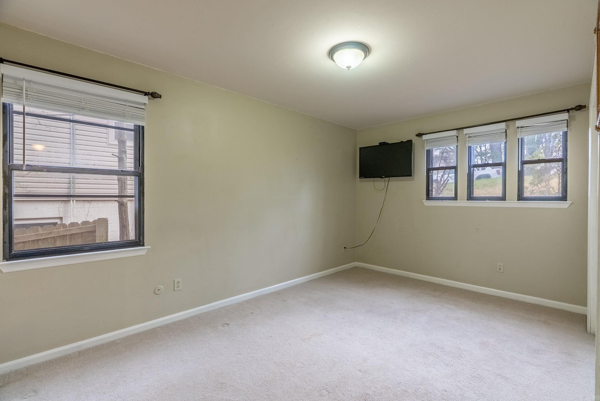 PLEASANT FOREST - Residential