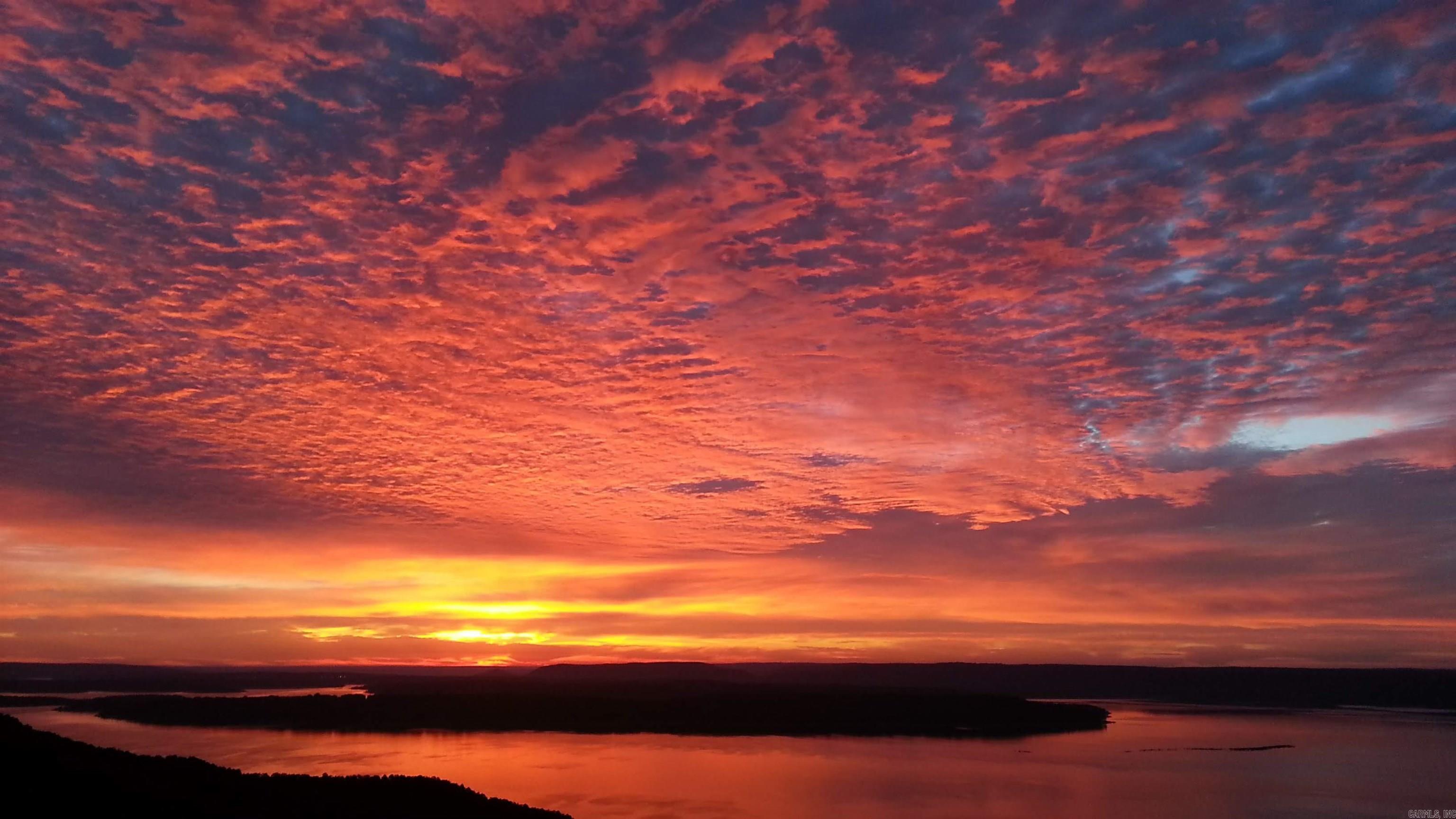 DIAMOND BLUFF ESTATES EAST - Residential