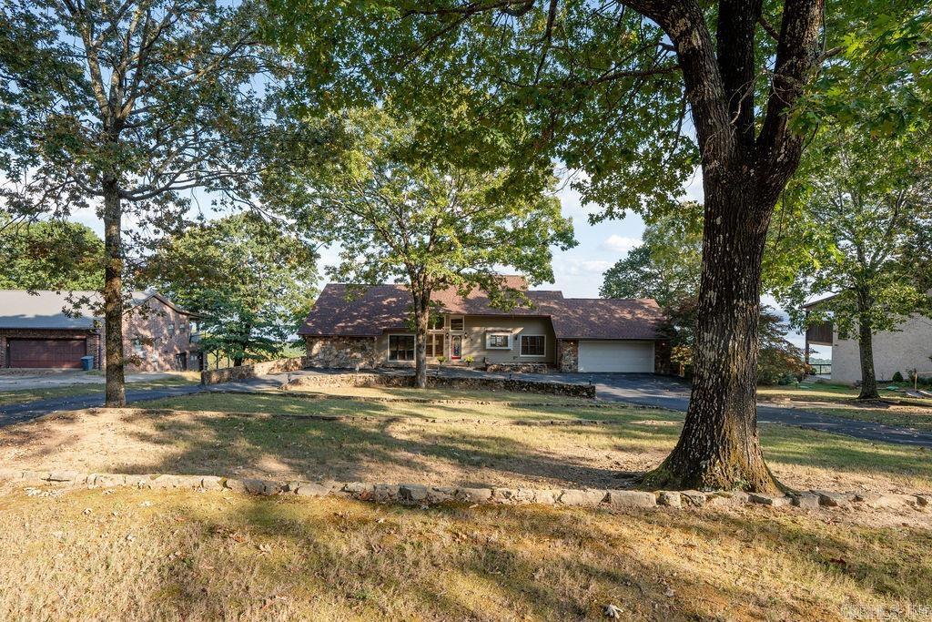DIAMOND BLUFF ESTATES EAST - Residential