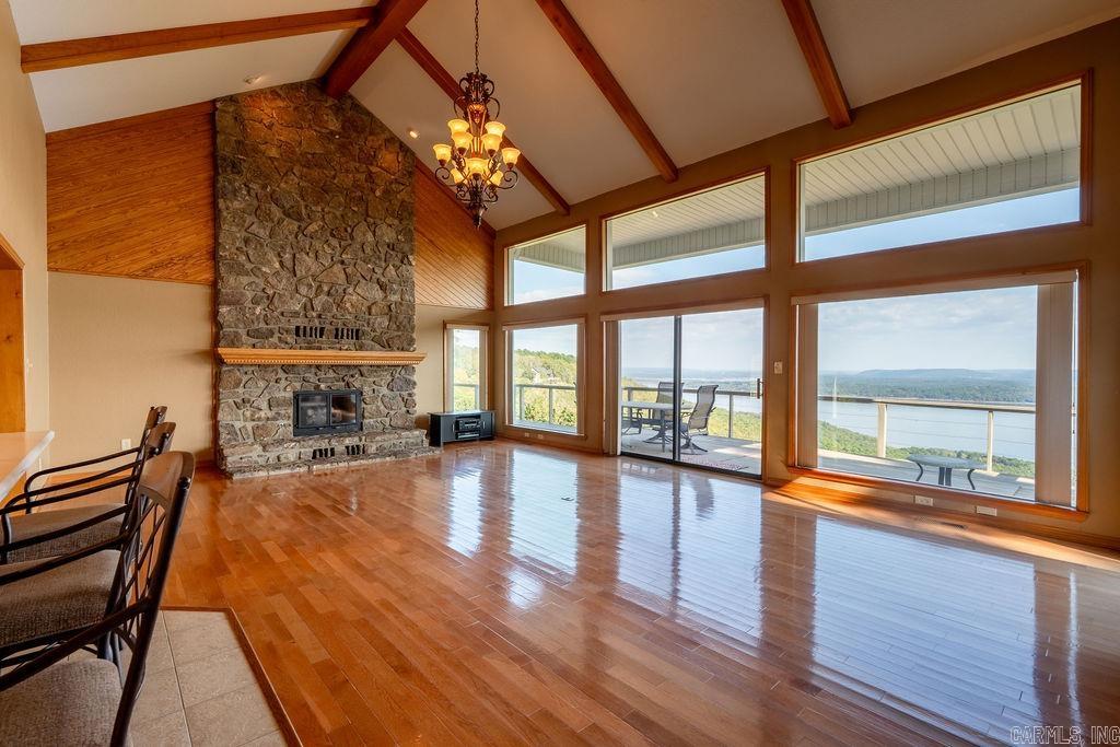 DIAMOND BLUFF ESTATES EAST - Residential