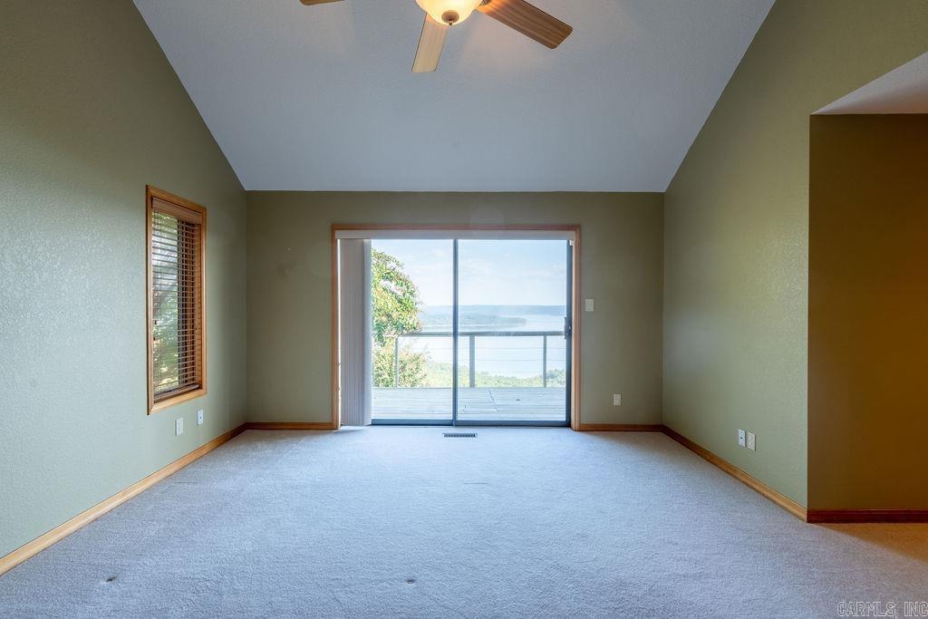 DIAMOND BLUFF ESTATES EAST - Residential
