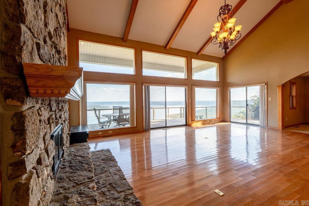 DIAMOND BLUFF ESTATES EAST - Residential