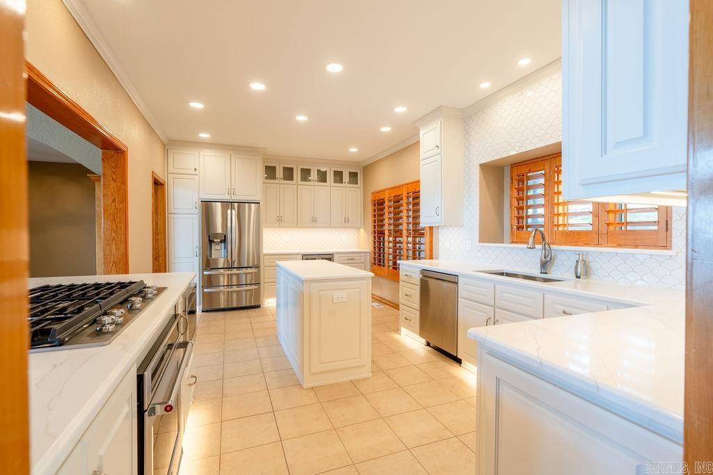 DIAMOND BLUFF ESTATES EAST - Residential