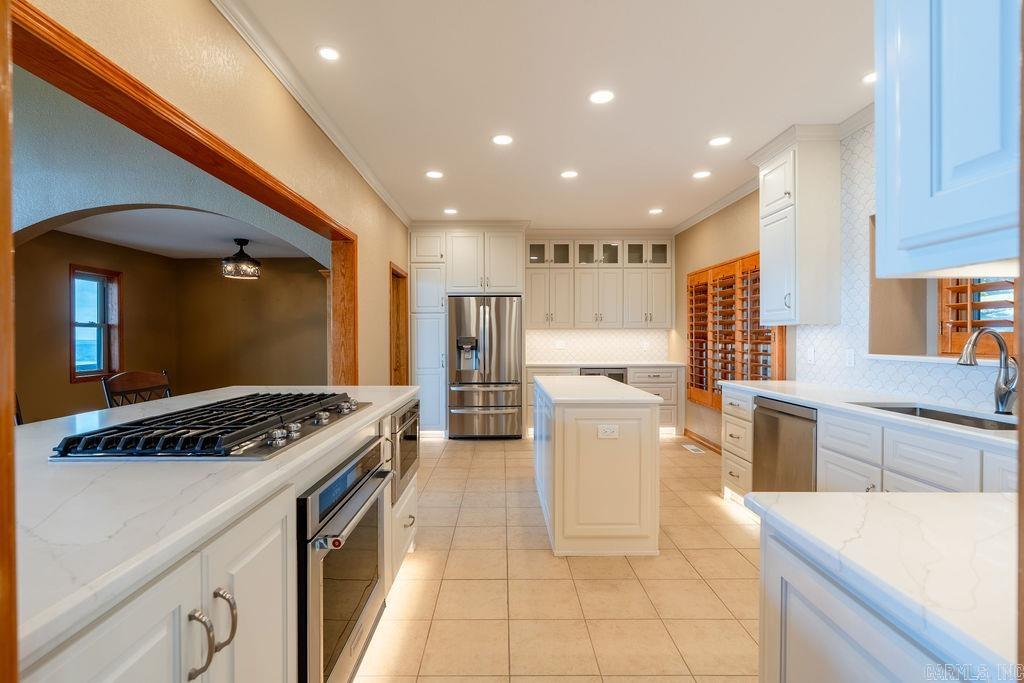 DIAMOND BLUFF ESTATES EAST - Residential