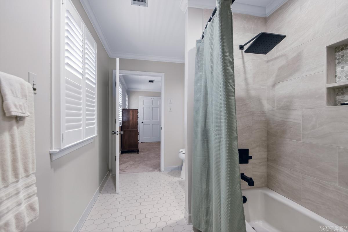 LONGLEA - Residential