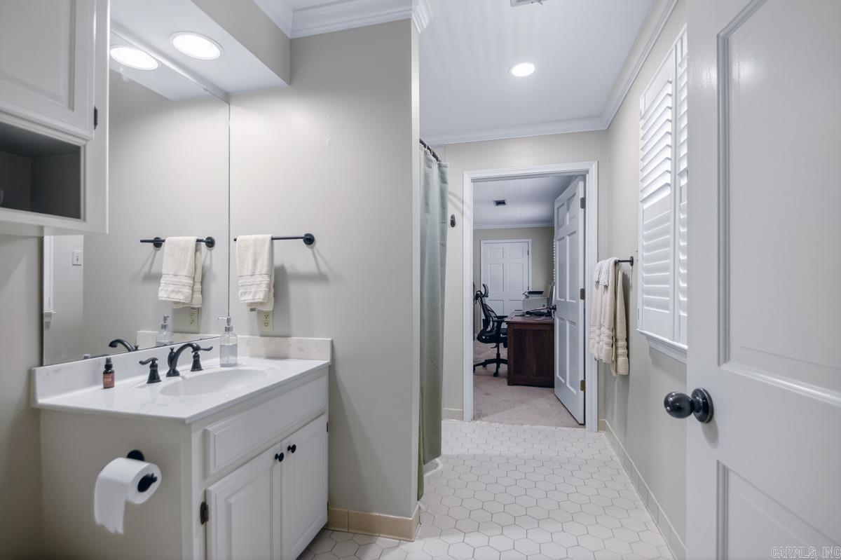 LONGLEA - Residential