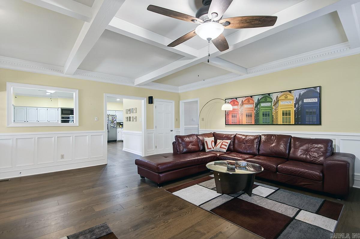 LONGLEA - Residential