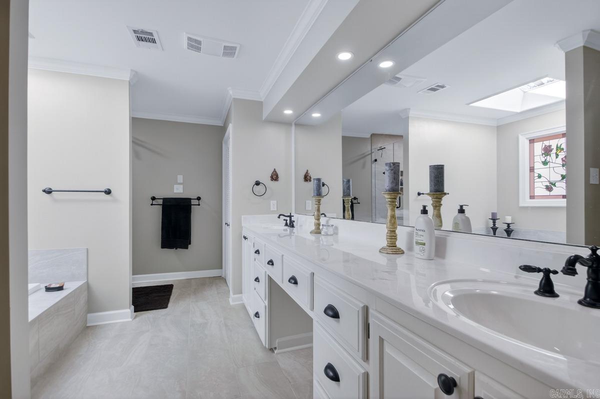 LONGLEA - Residential