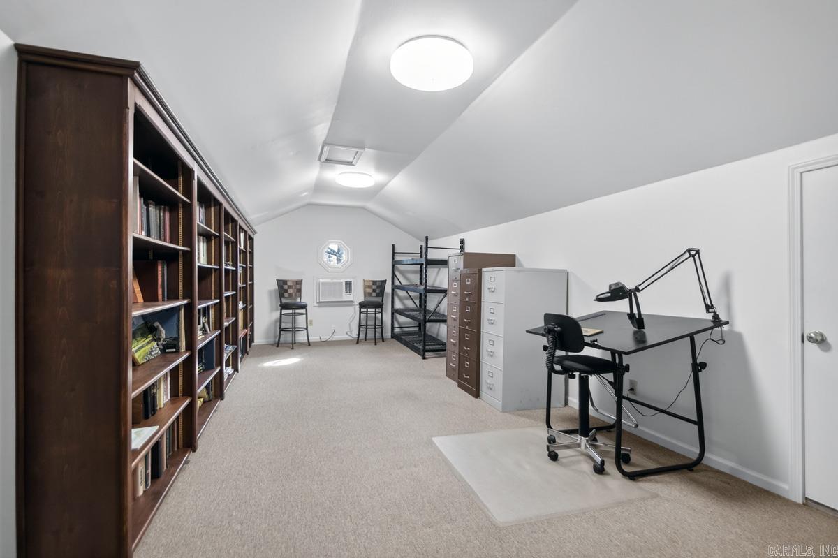 LONGLEA - Residential