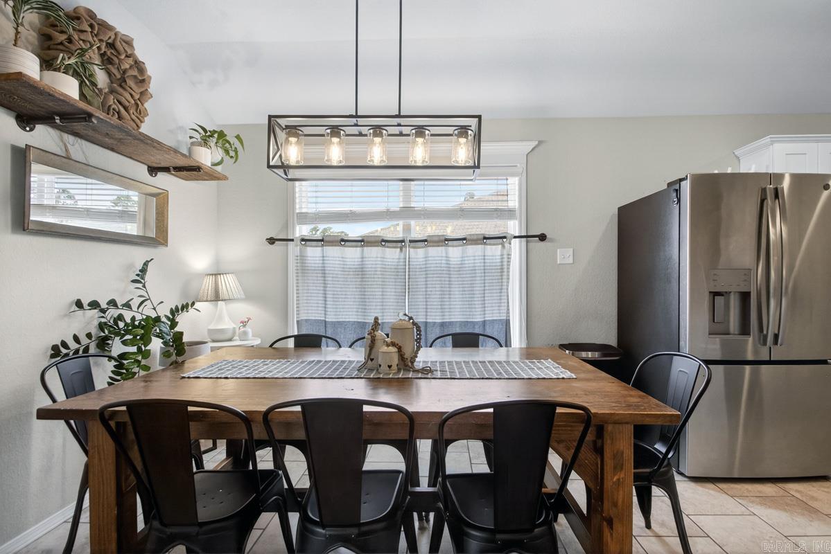 BENJAMIN GROVE - Residential