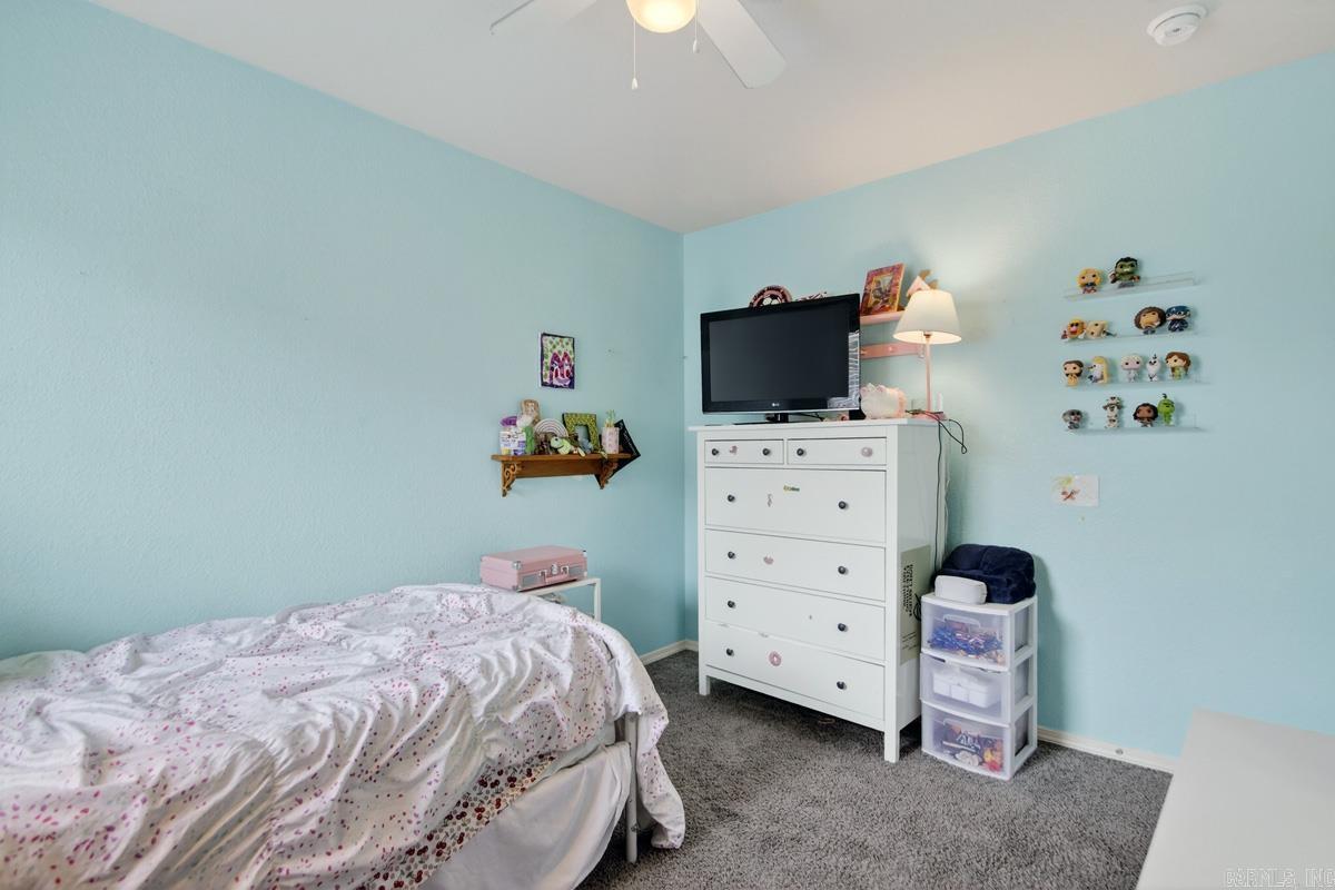 BENJAMIN GROVE - Residential