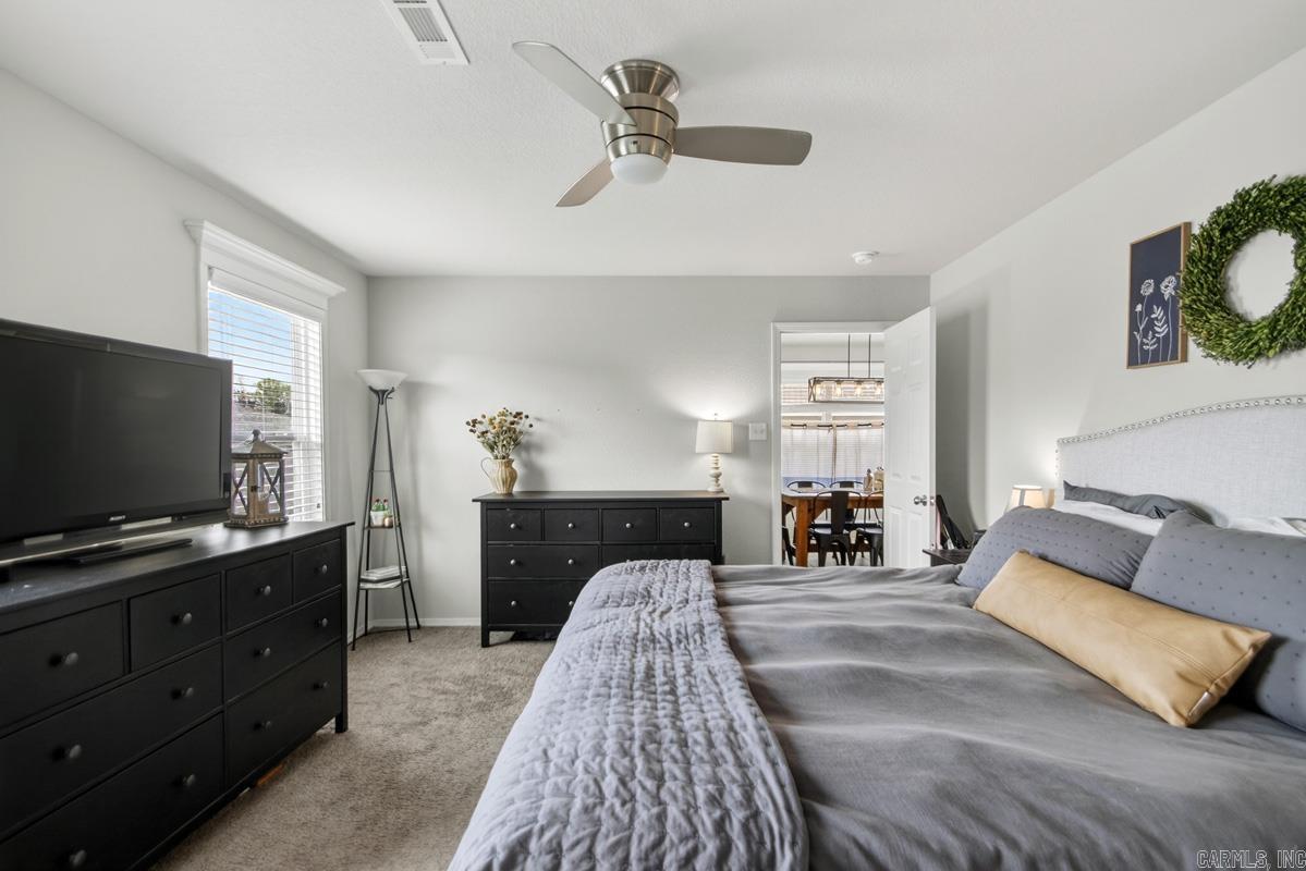 BENJAMIN GROVE - Residential