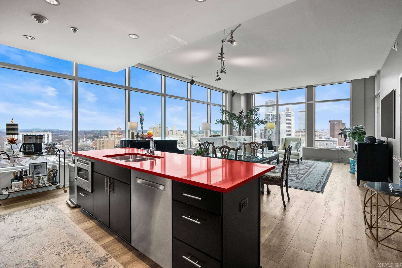 RIVER MARKET PLACE - Residential