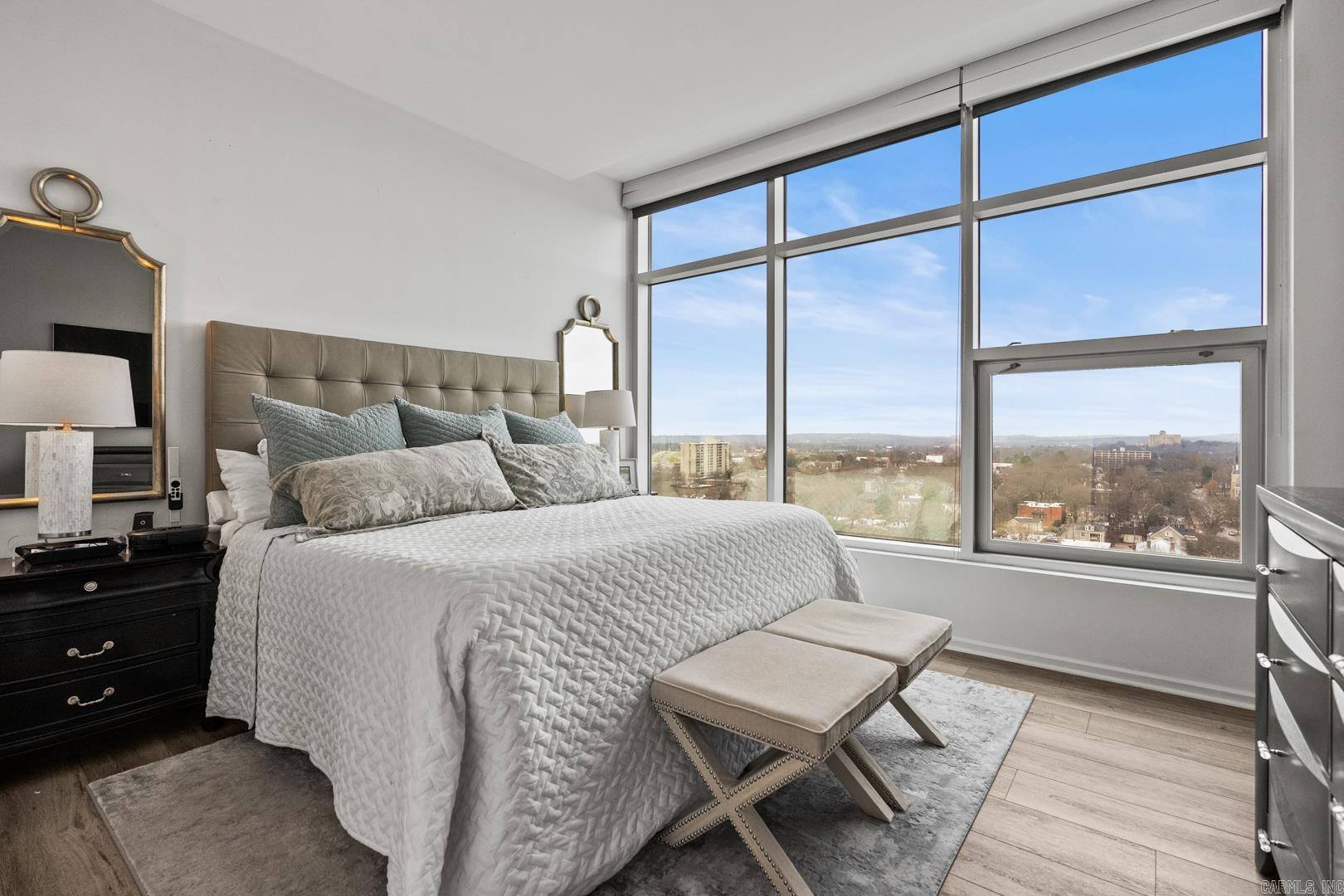 RIVER MARKET PLACE - Residential