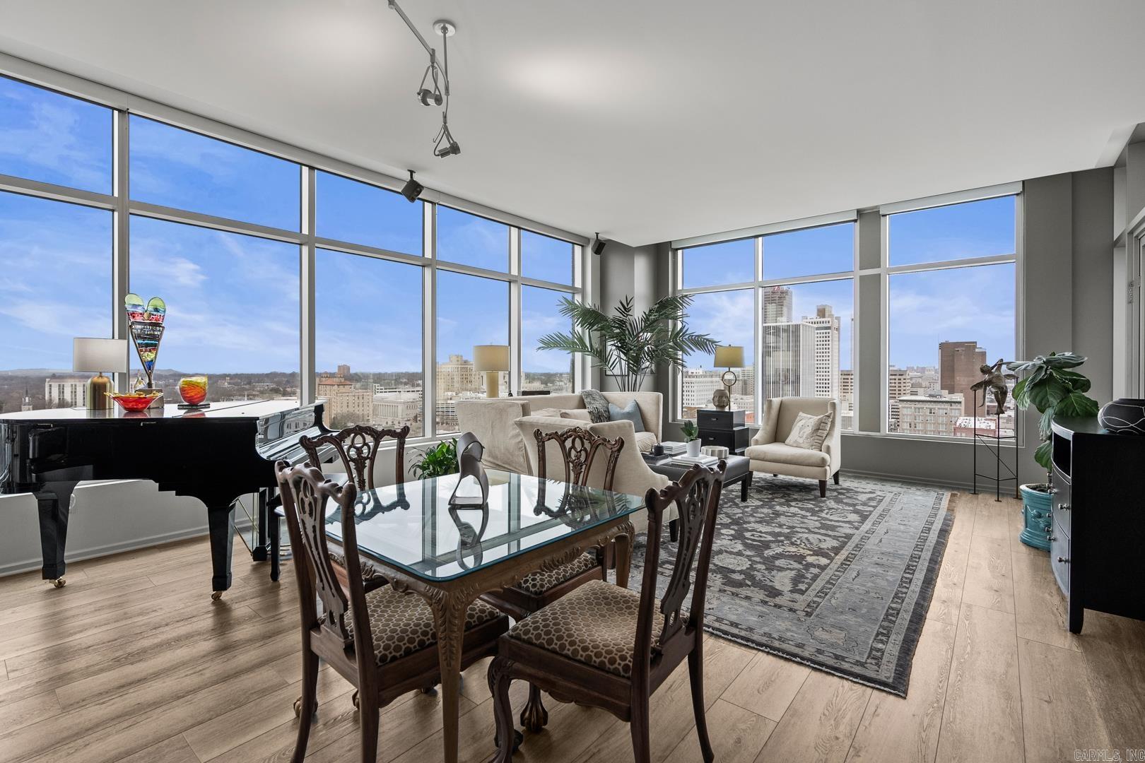 RIVER MARKET PLACE - Residential