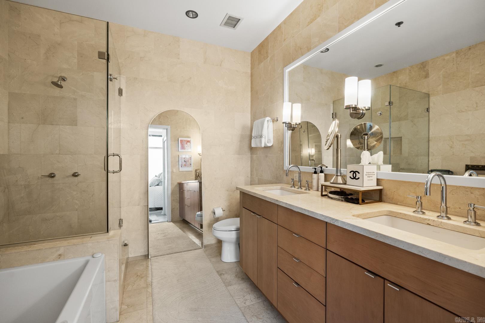 RIVER MARKET PLACE - Residential