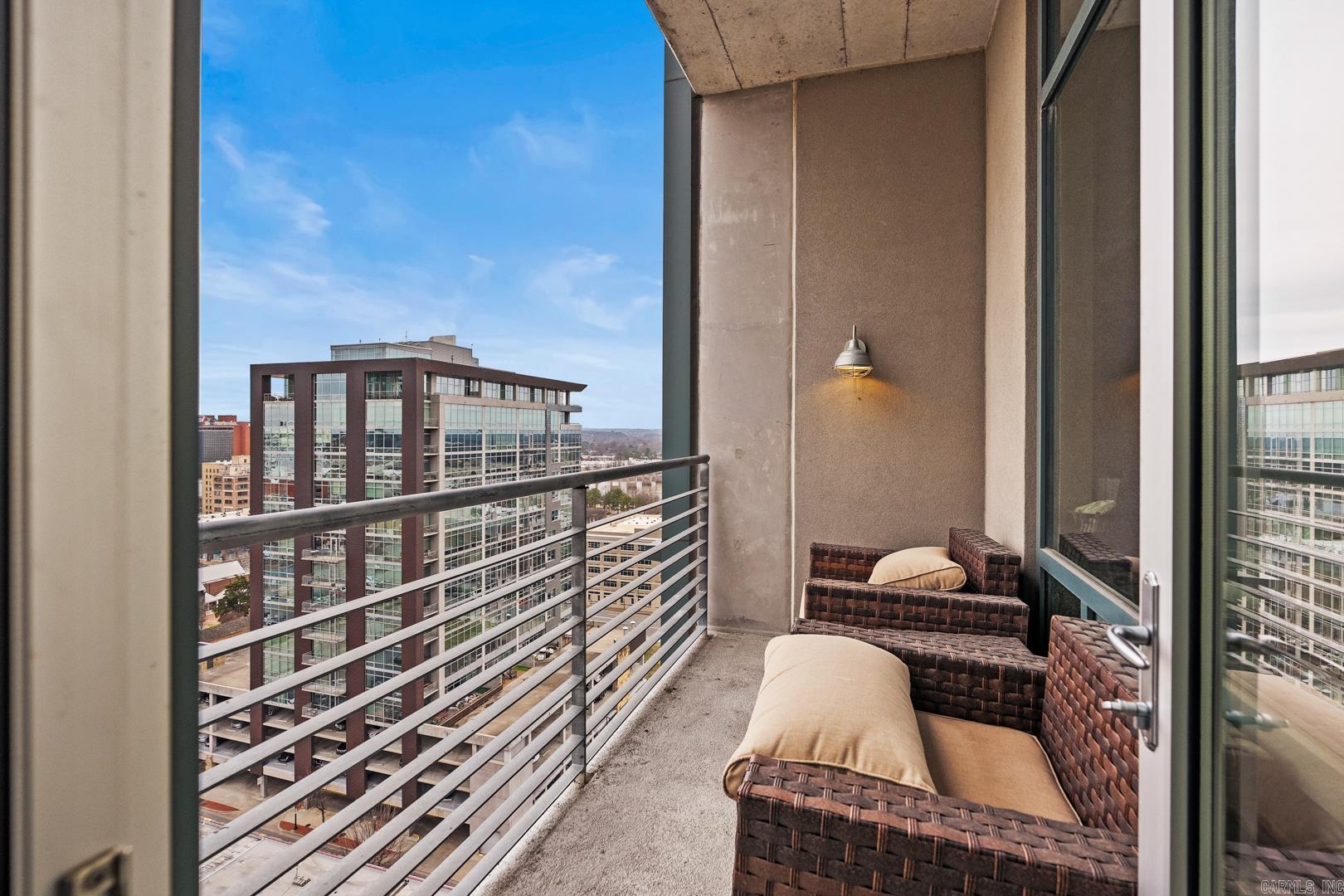 RIVER MARKET PLACE - Residential