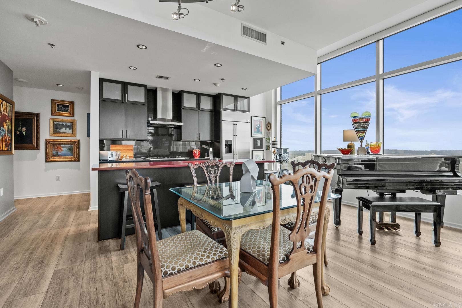 RIVER MARKET PLACE - Residential