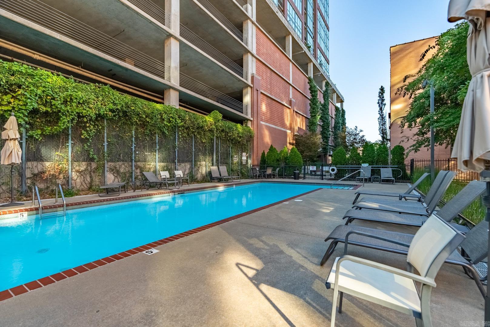 RIVER MARKET PLACE - Residential