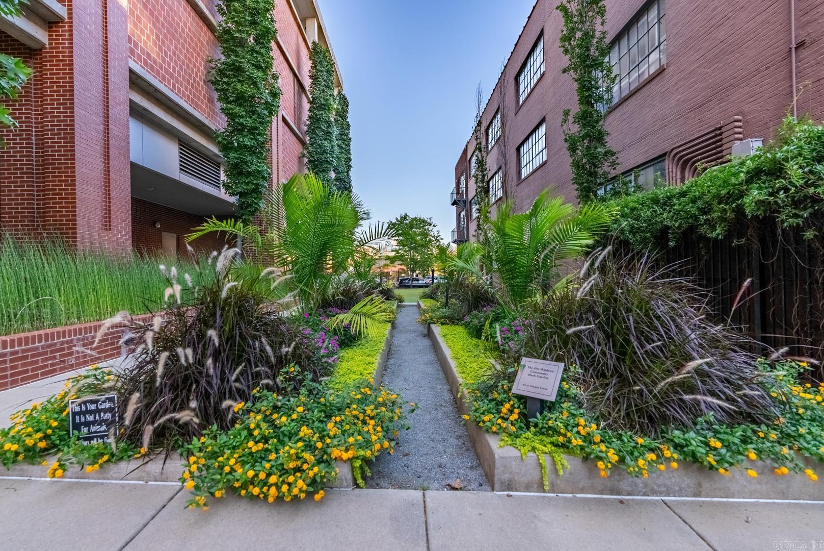 RIVER MARKET PLACE - Residential