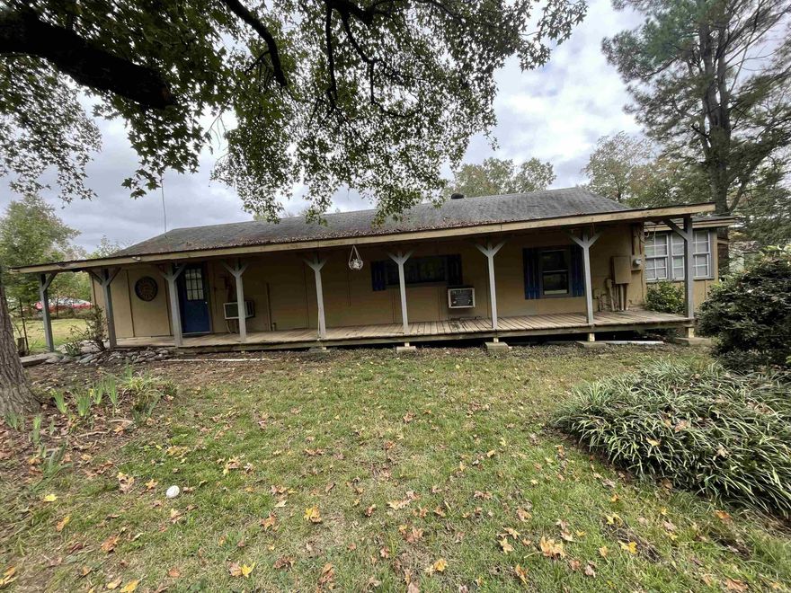 Opportunity awaits at 3901 Ellis Rd in southwest Little Rock. Situated on a beautiful 1-acre lot, this property offers plenty of space and potential for the right buyer. The home does need significant renovation and is being sold as is, providing a blank canvas for your ideas. Whether you wish to restore the existing structure or build new, this property is full of potential in a convenient location. Don’t miss out on this chance to create something special!