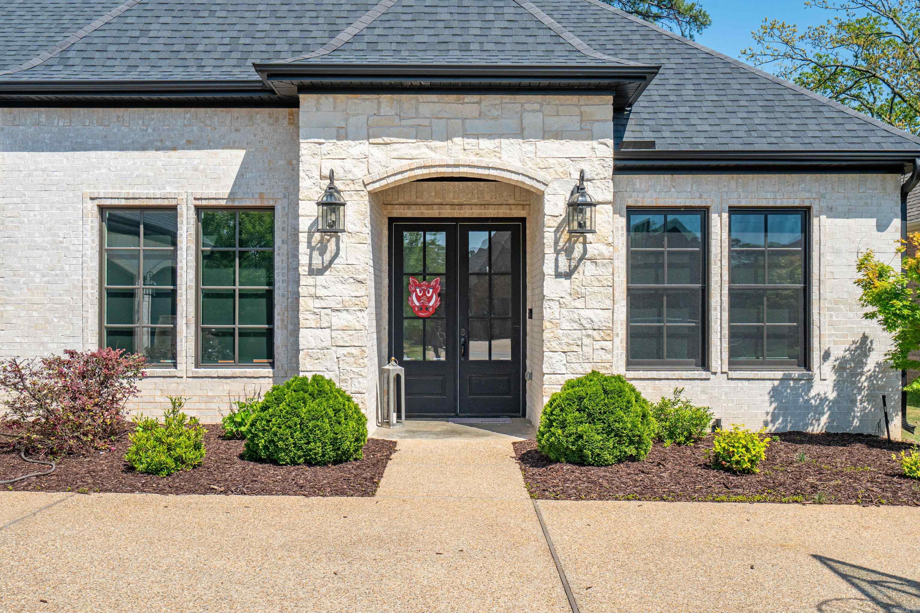 ARLINGTON PARK - Residential