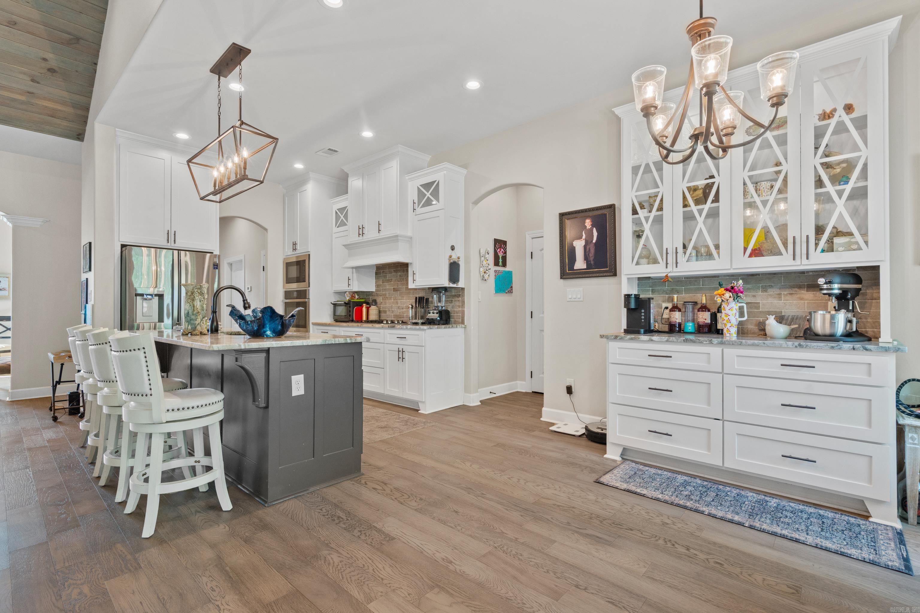 ARLINGTON PARK - Residential