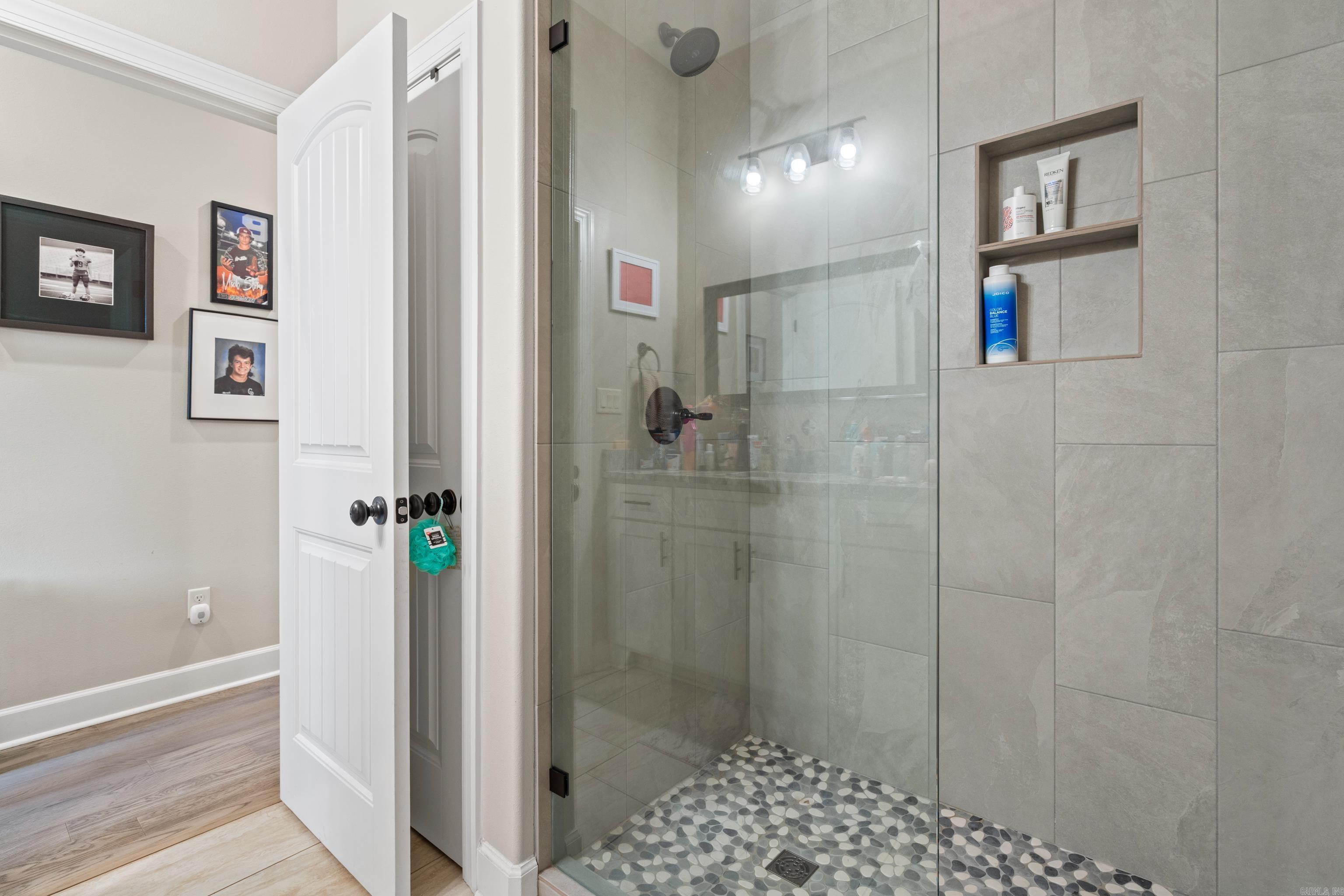 ARLINGTON PARK - Residential