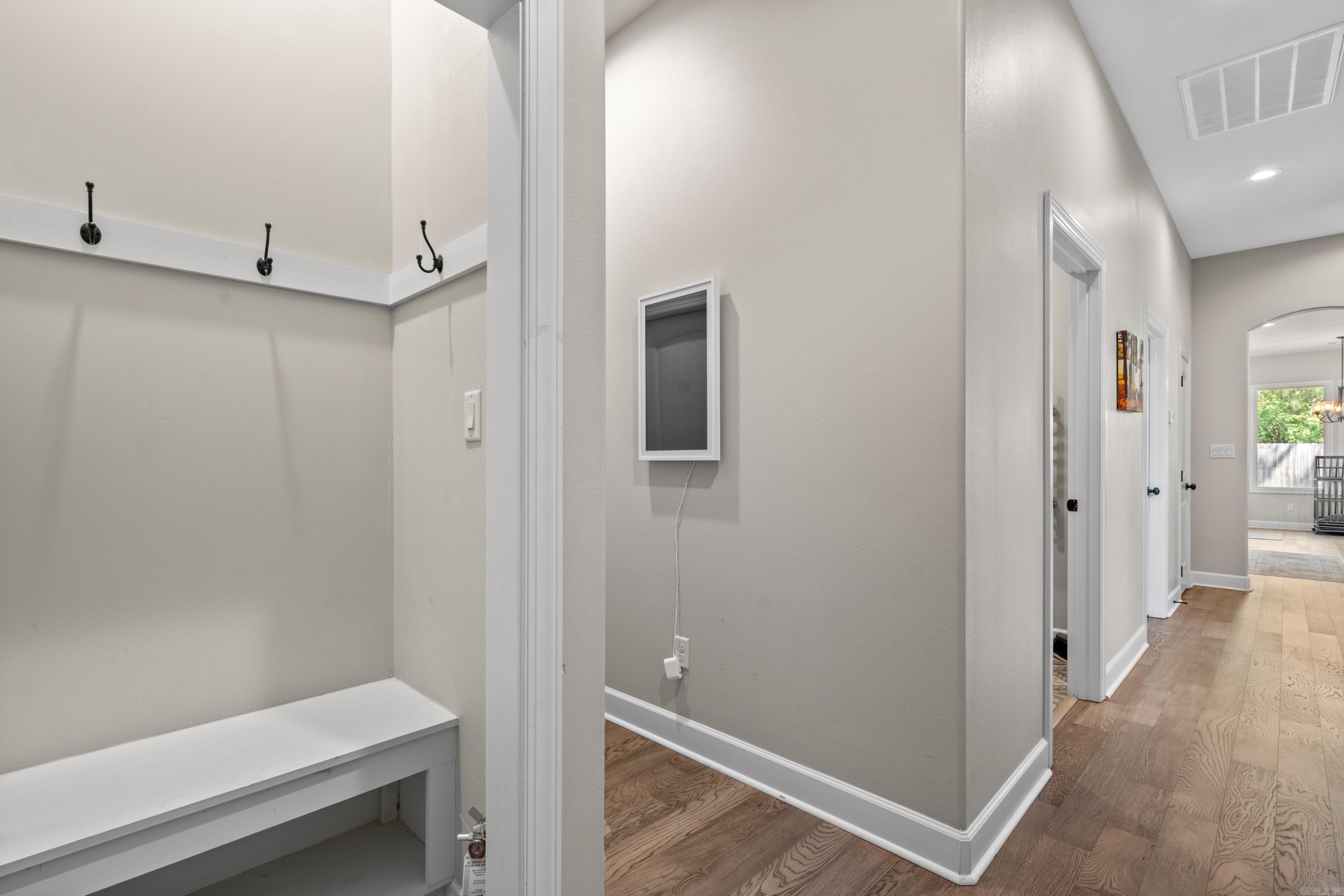 ARLINGTON PARK - Residential