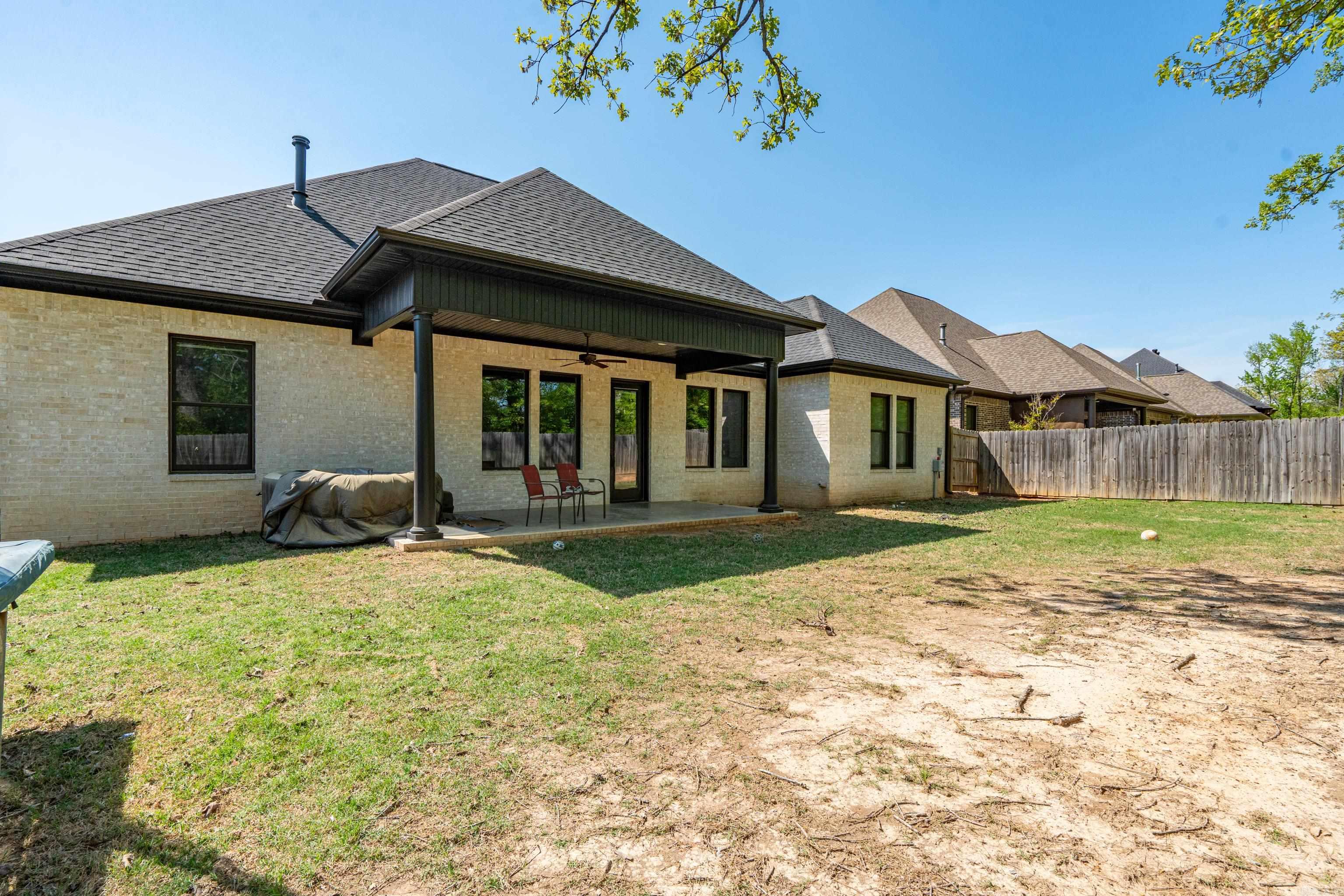 ARLINGTON PARK - Residential