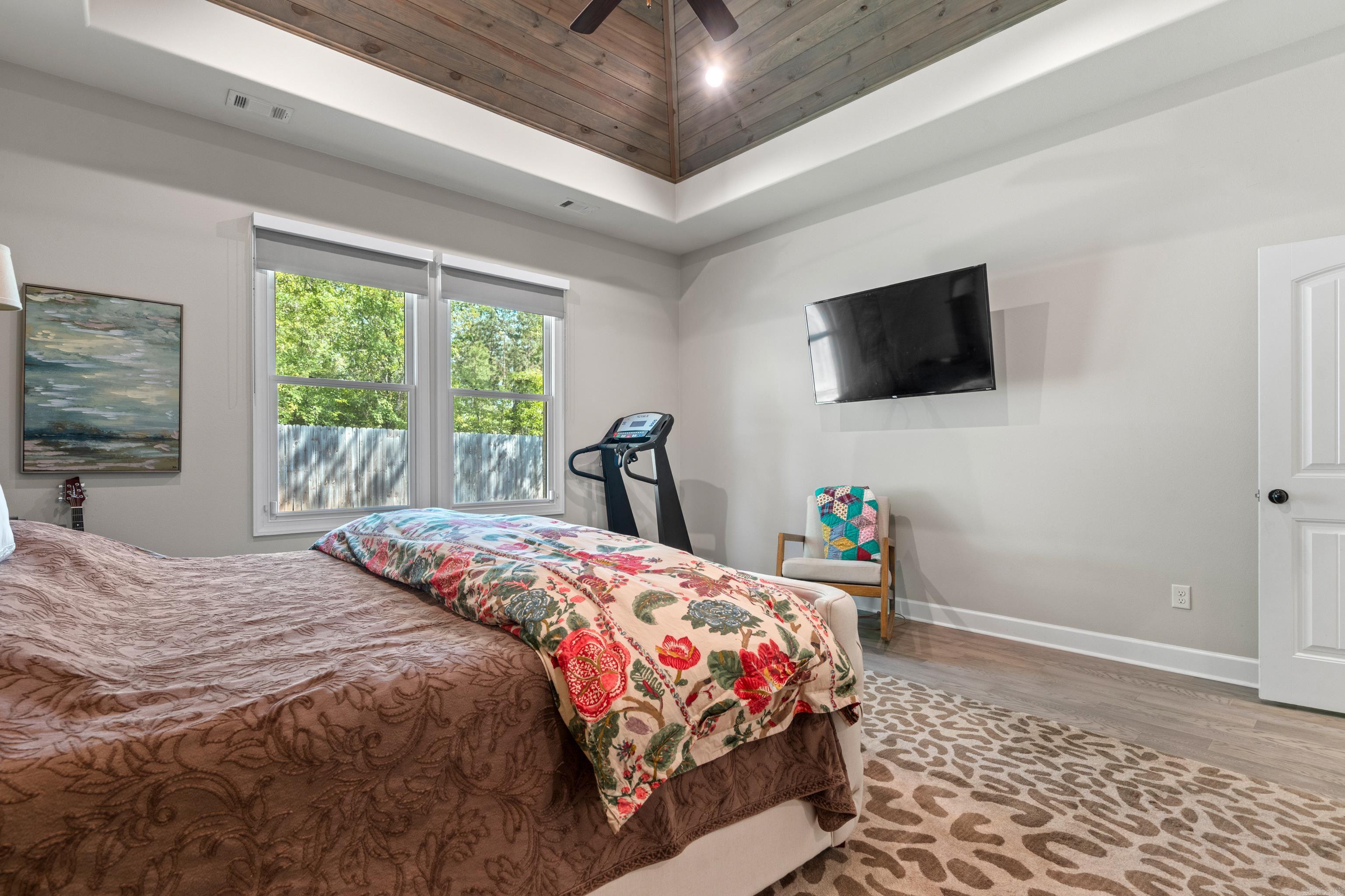 ARLINGTON PARK - Residential