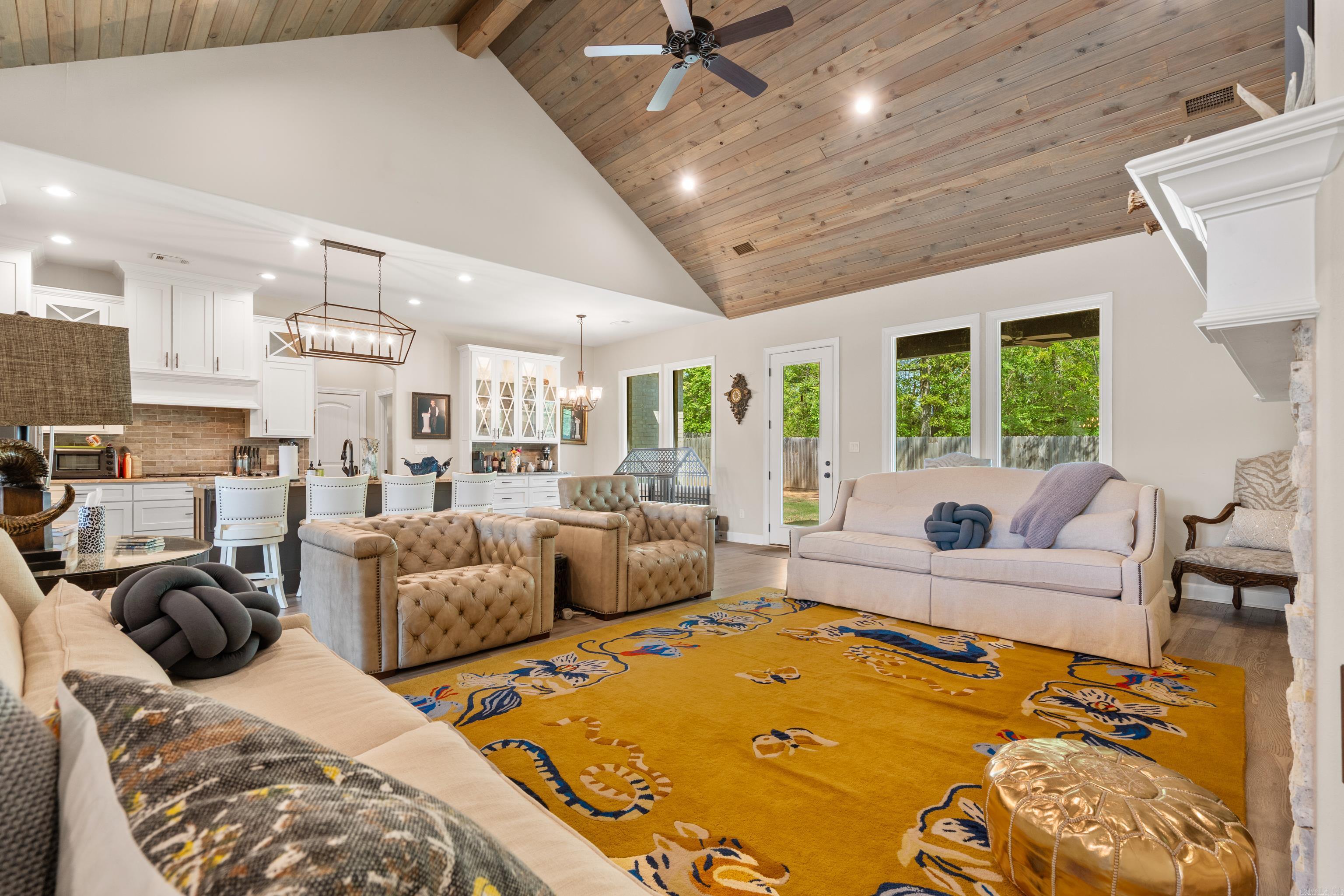 ARLINGTON PARK - Residential