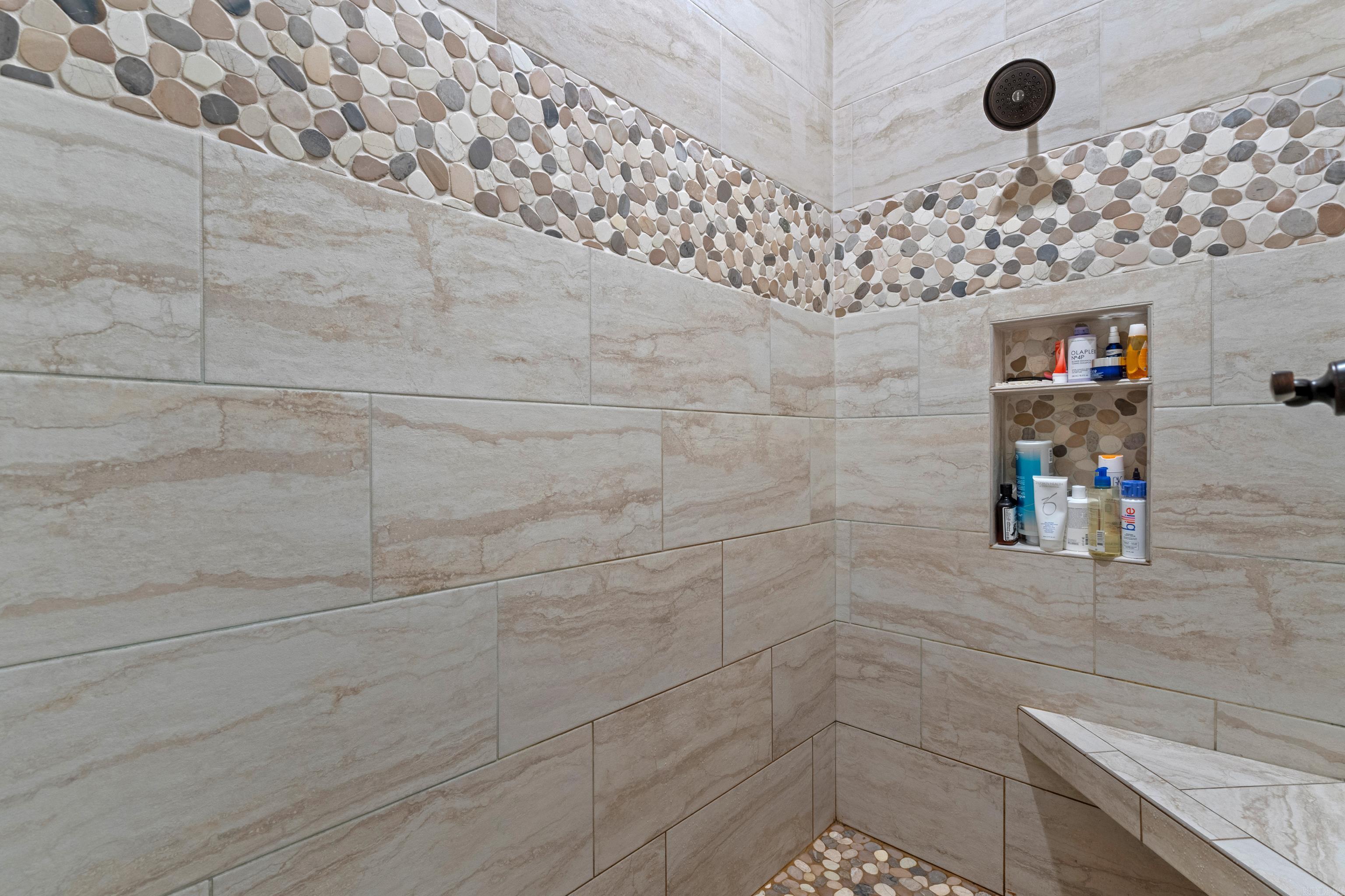 ARLINGTON PARK - Residential