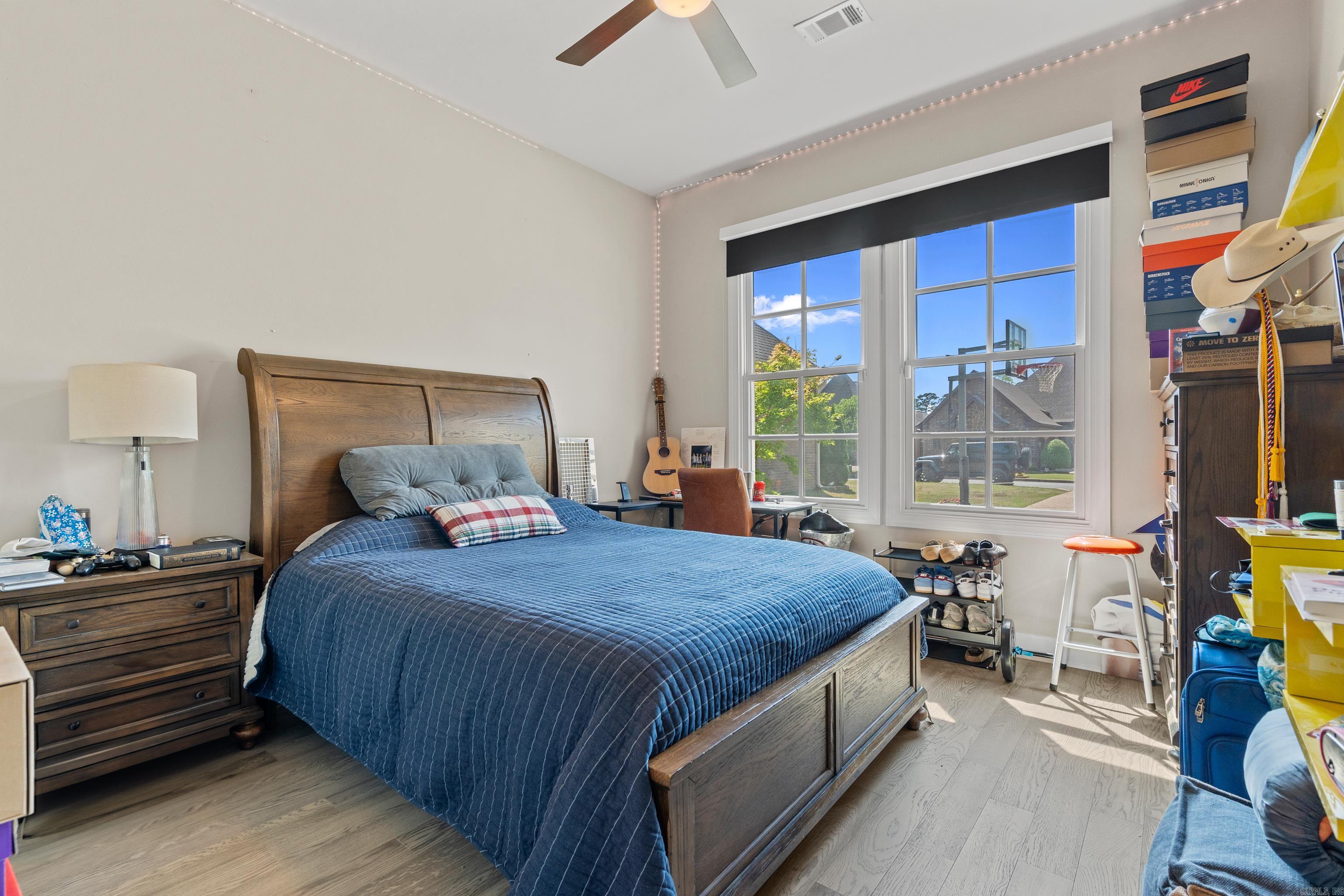 ARLINGTON PARK - Residential